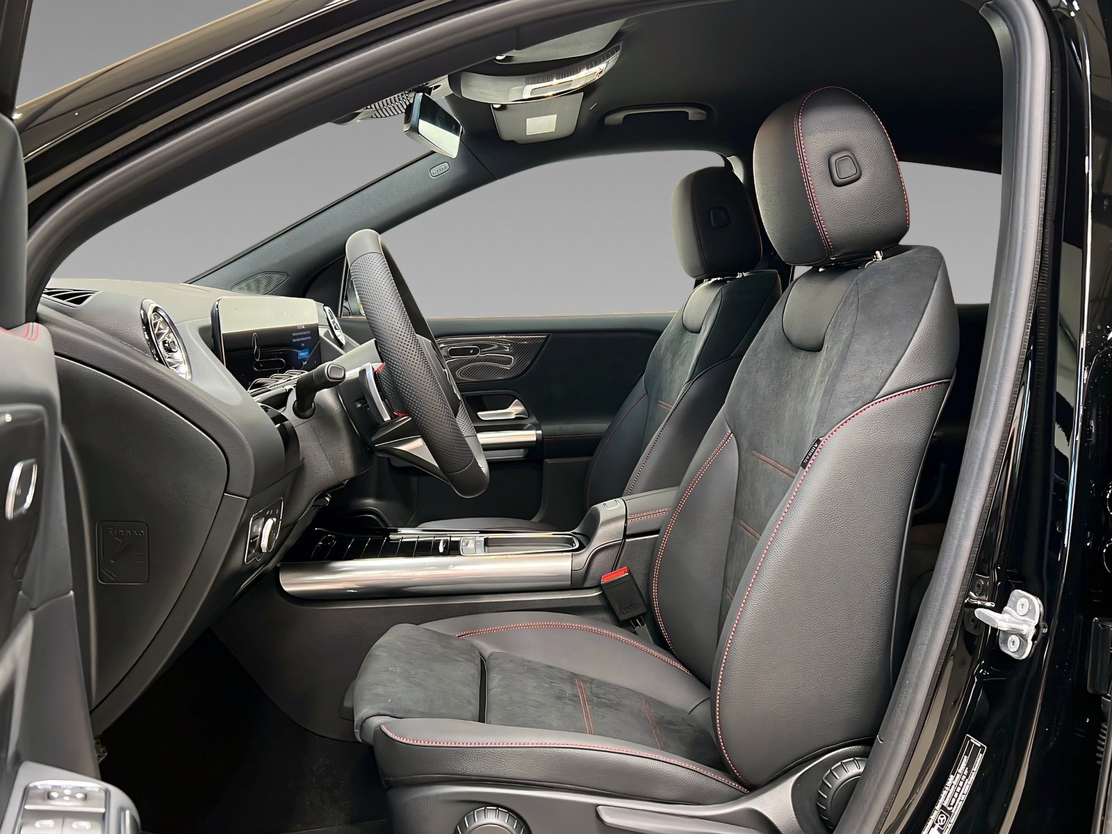 GLA 200 AM+LED+Ambiente+CarPlay+TotW+AHK+360° Bild 8
