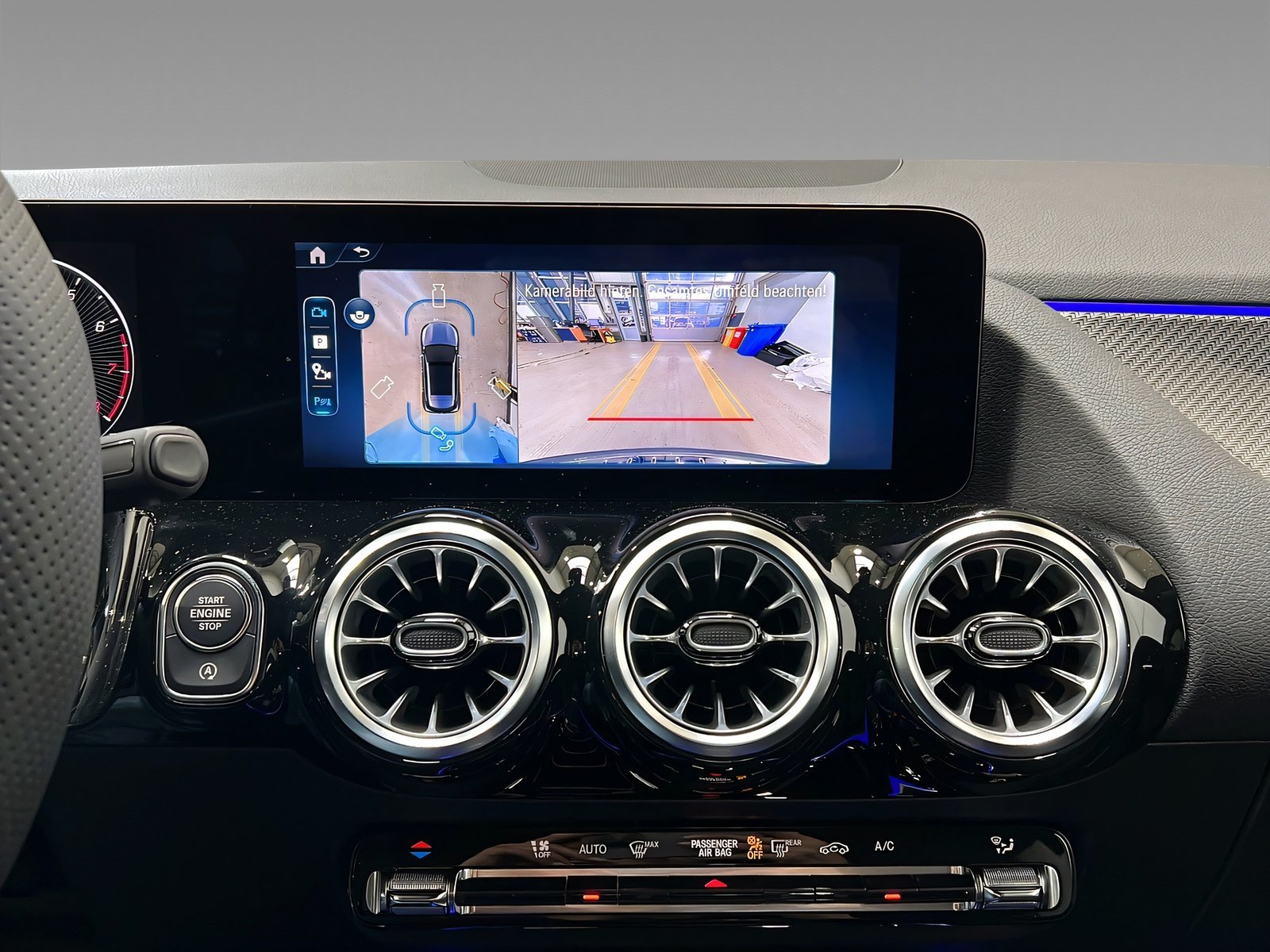 GLA 200 AMG+LED+Ambiente+CarPlay+TotW+AHK+360° Bild 12