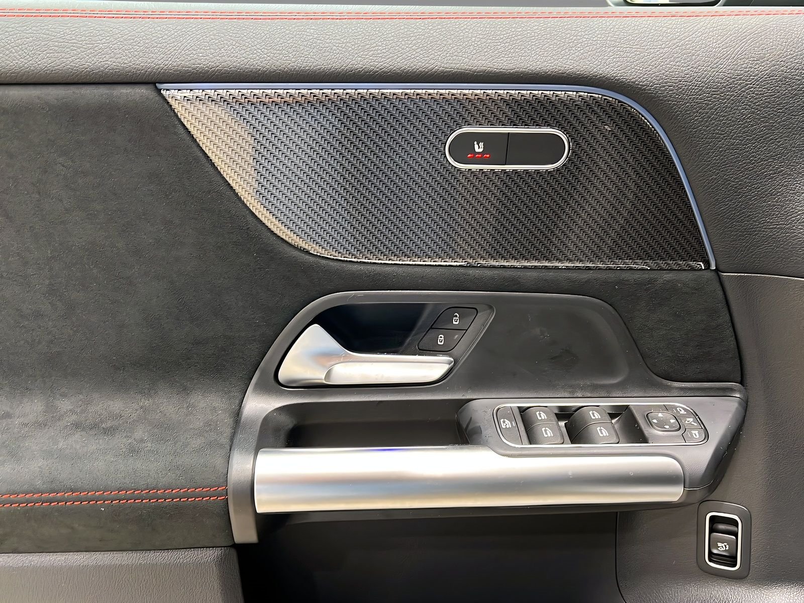 GLA 200 AMG+LED+Ambiente+CarPlay+TotW+AHK+360° Bild 13