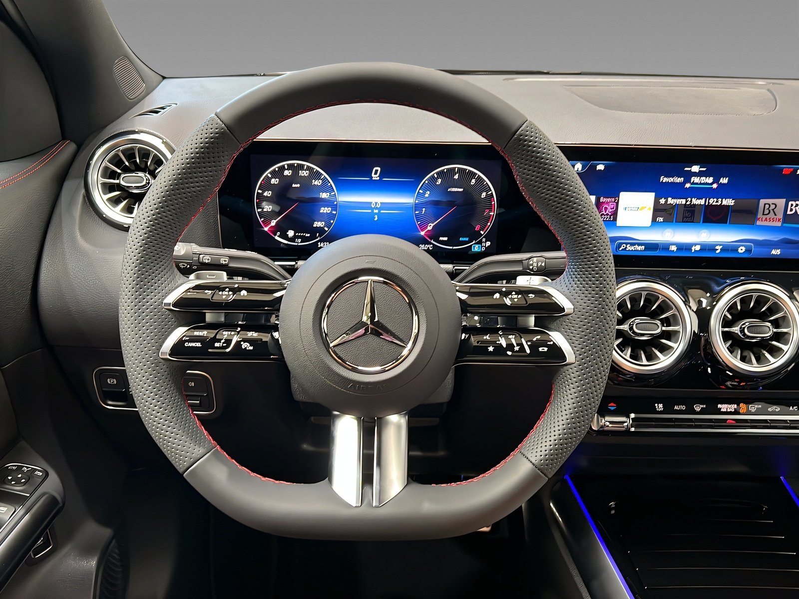 GLA 200 AMG+LED+Ambiente+TotW+AHK+360° Bild 11