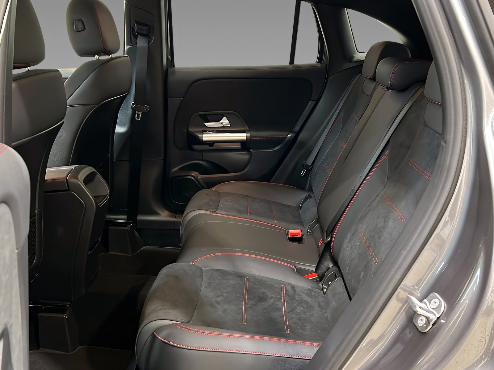 GLA 200 AMG+LED+CarPlay+Ambiente+TotW+AHK+360° Bild 9