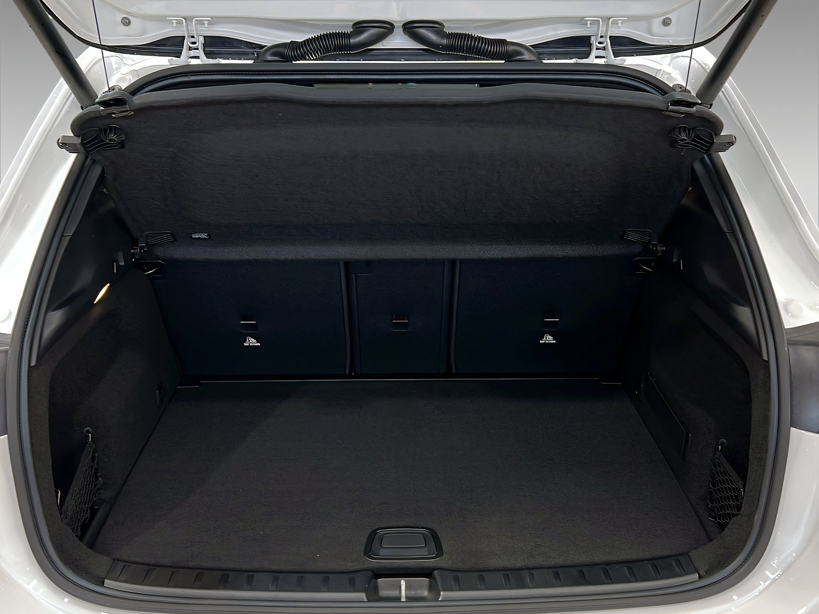 GLA 200 d+AMG+LED+Ambiente+AHK+SHZ+360° Bild 6