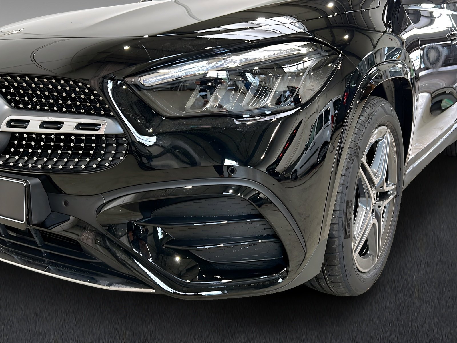 GLA 200 d AMG+LED+Ambiente+CarPlay+TotW+AHK+360 Bild 15