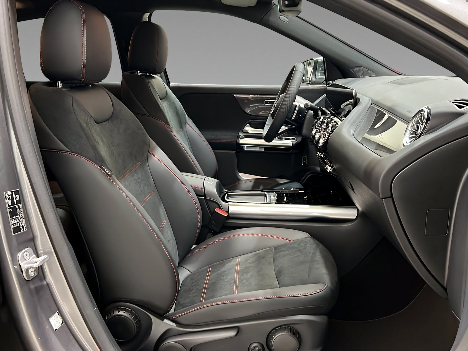 GLA 200 d AMG+LED+Ambiente+CarPlay+TotW+AHK+360° Bild 14