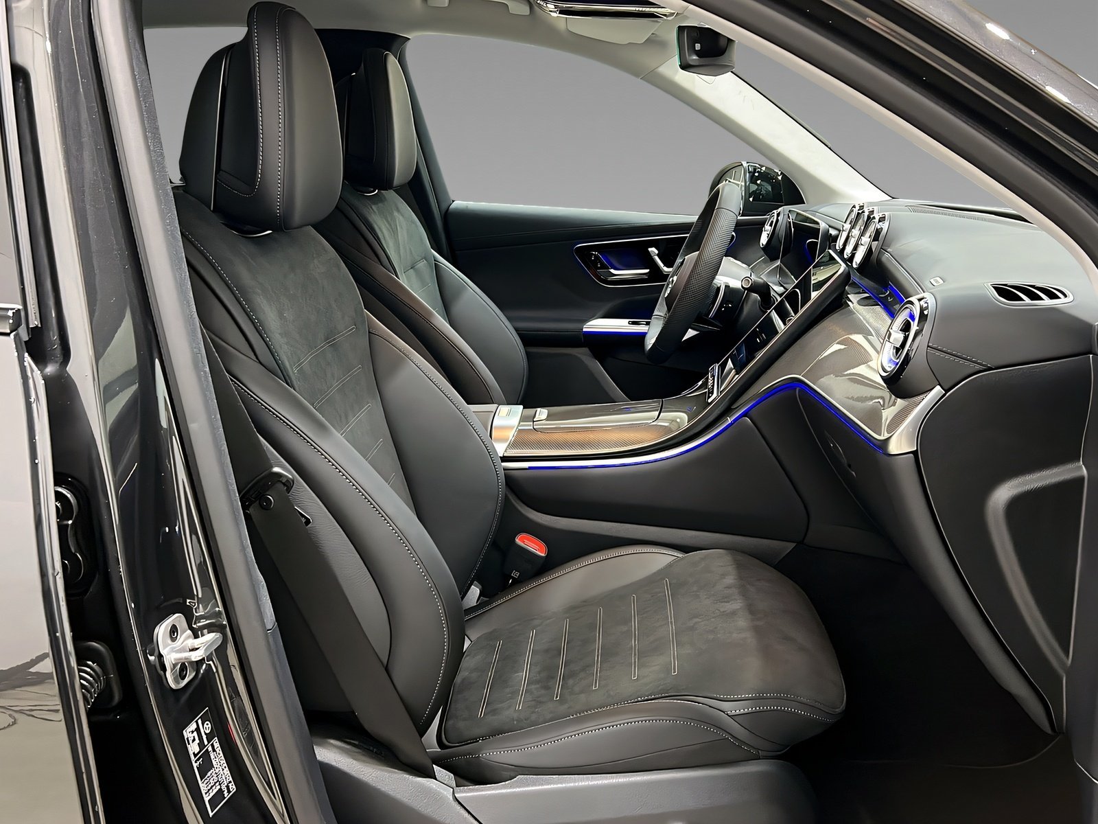 GLC 200 d 4M AMG+LED+NIGHT+Memo+Ambi+AHK+360° Bild 3