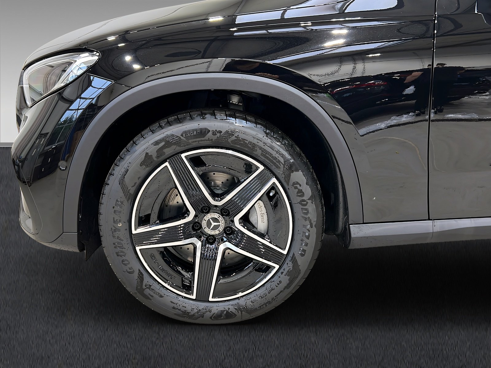 GLC 200 d 4M AMG+LED+NIGHT+Memo+Ambi+AHK+360° Bild 7