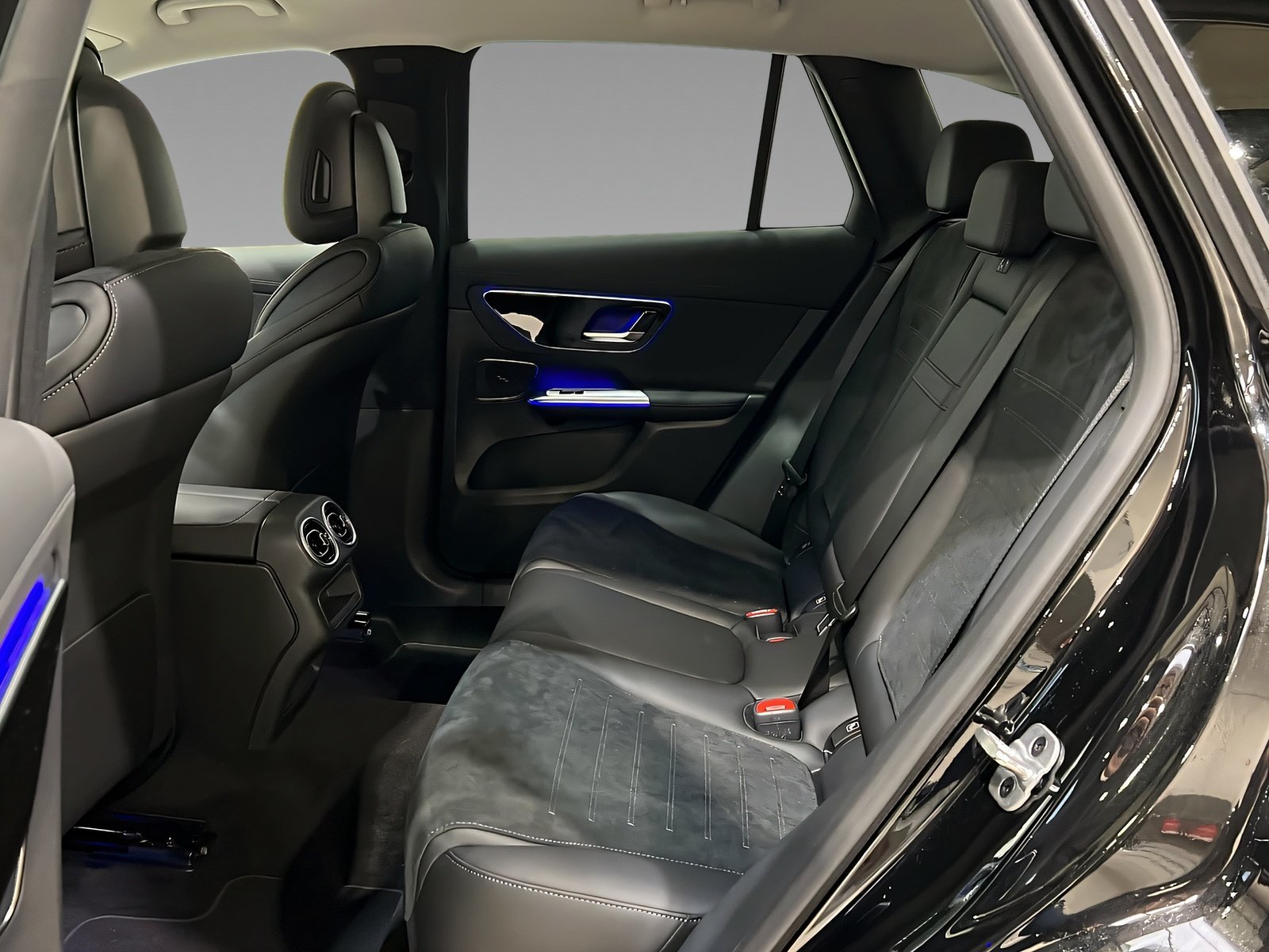 GLC 200 d 4M AMG+LED+NIGHT+Memo+Ambi+AHK+360° Bild 9