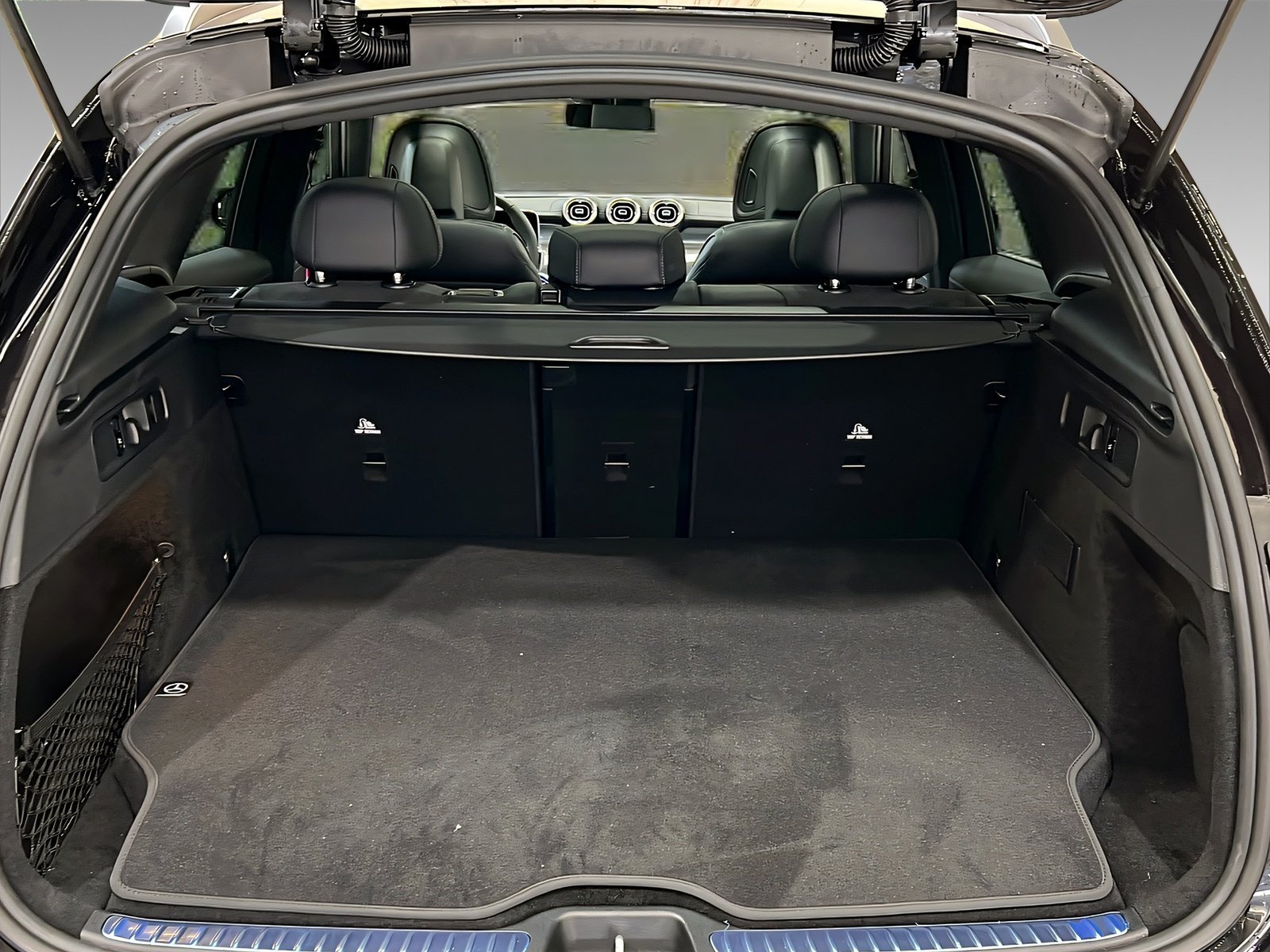 GLC 300de 4M AMG+LED+NIGHT+Pano+Ambi+TotW+AHK Bild 6