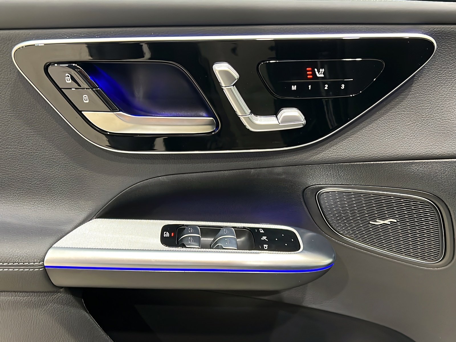 GLC 200 4M AMG+LED+NIGHT+Pano+Ambi+TotW+AHK+360° Bild 13