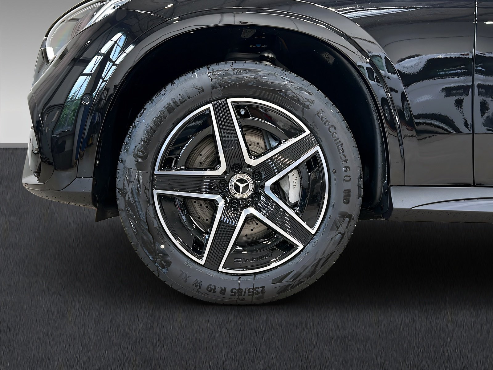 GLC 300 e 4M AMG+NIGHT+Ambi+Pano+TotW+AHK+360° Bild 7