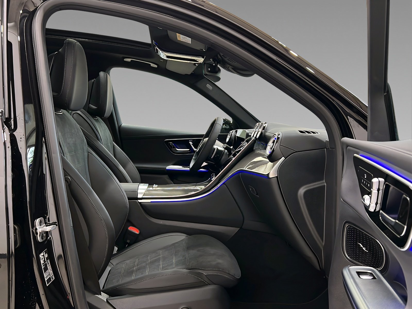 GLC 300 e 4M AMG+NIGHT+Ambi+Pano+TotW+AHK+360° Bild 14