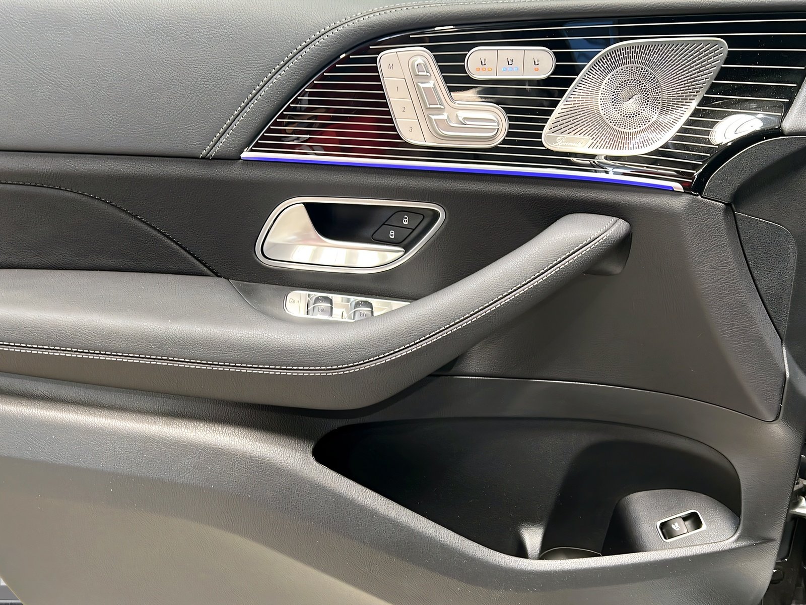 GLE 450d 4M AMG+DIST+NIGHT+Burm+TotW+HuD+AHK+360 Bild 13