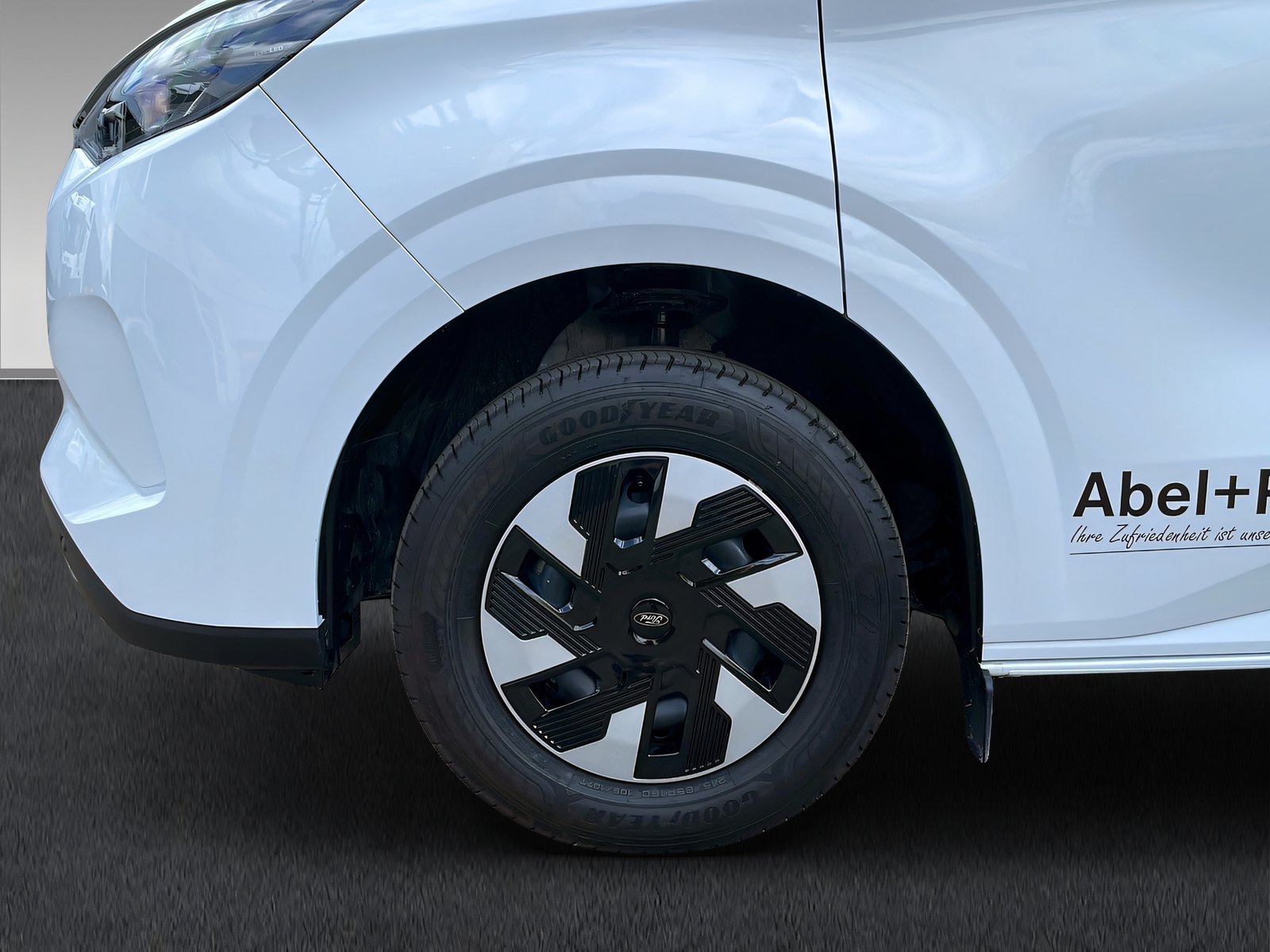 Custom Kasten L1+Rückfahrkamera+LED+CarPlay+PDC Bild 4