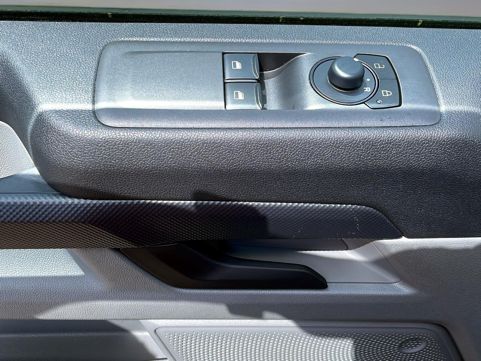 Custom Kasten L1+Rückfahrkamera+LED+CarPlay+PDC Bild 14