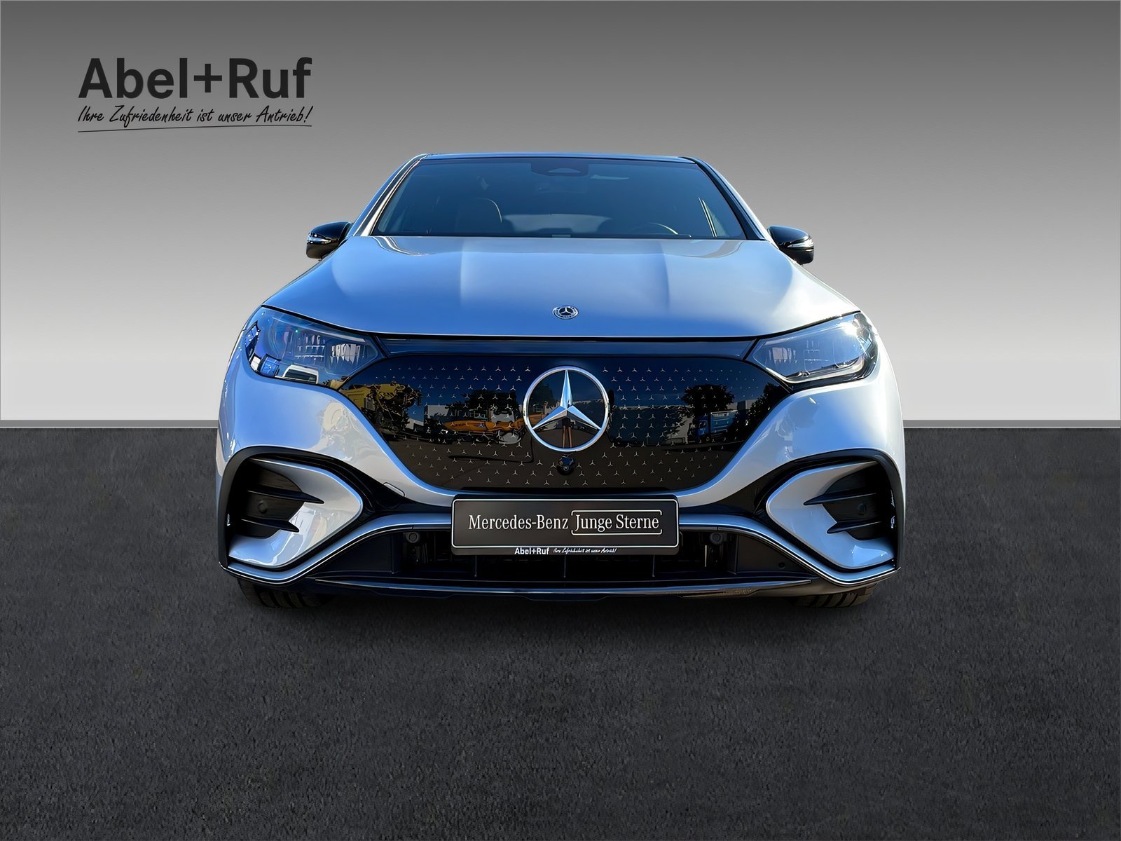 EQE 300 SUV AMG+NIGHT+DISTRO+GUARD360°+TotW+360° Bild 2