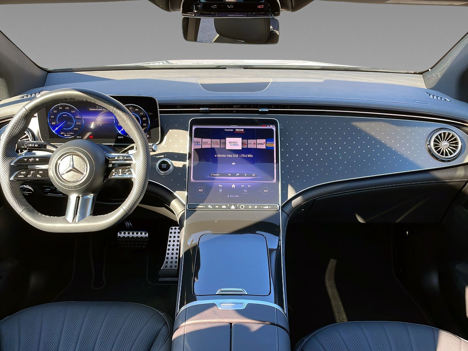 EQE 300 SUV AMG+NIGHT+DISTRO+GUARD360°+TotW+360° Bild 11