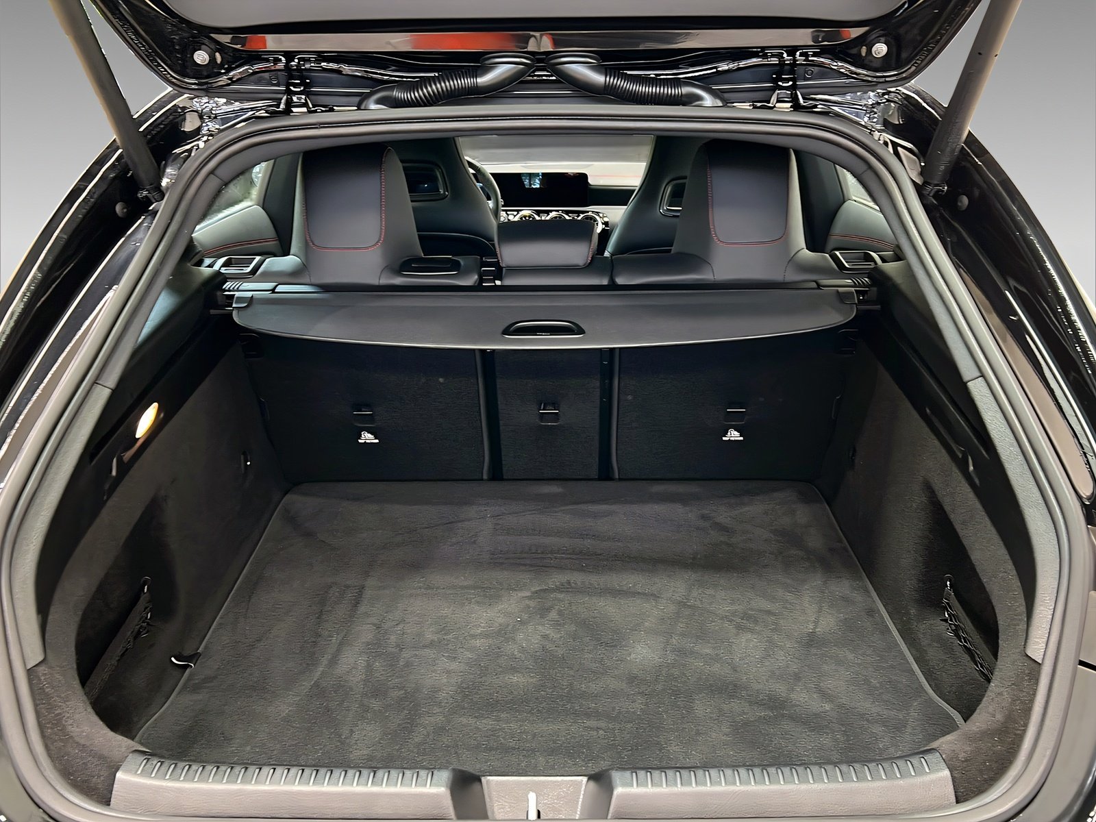 CLA 200 SB AMG Advanced+LED+Kamera+Ambiente+LrHz Bild 8