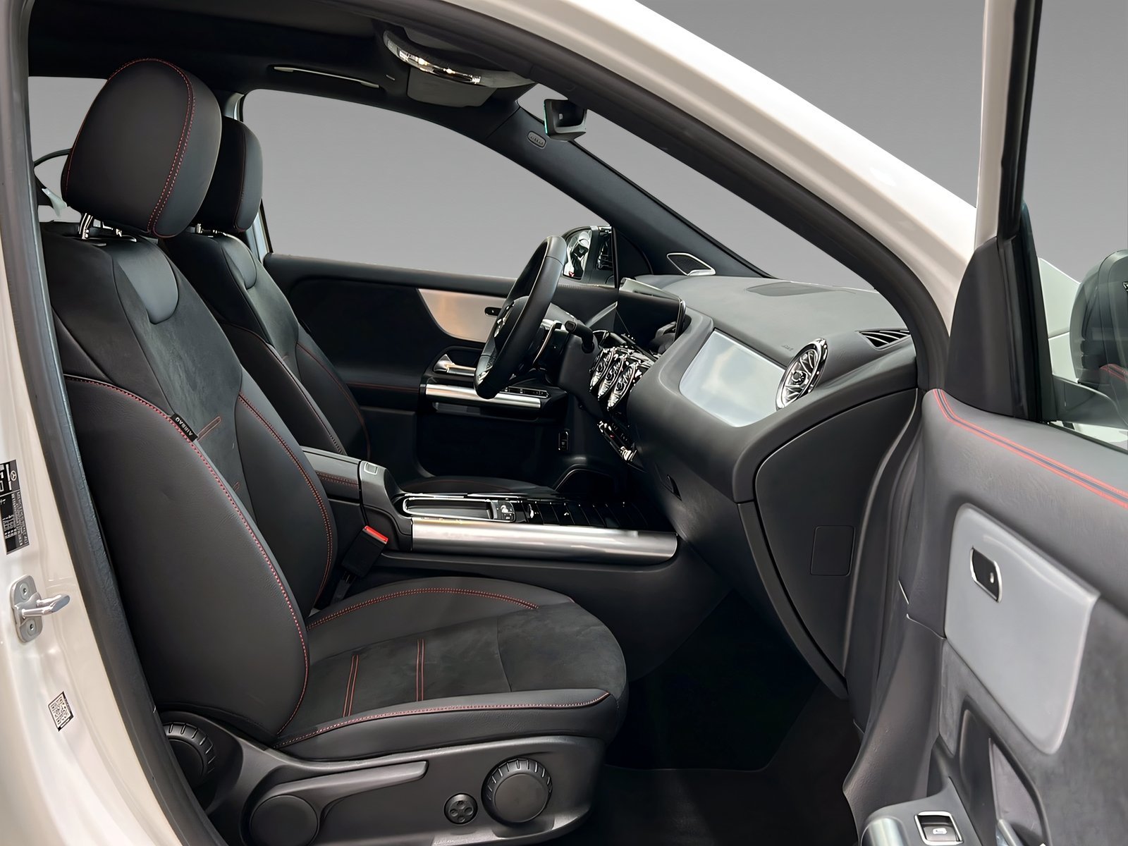 GLA 35 AMG 4M DISTR+MULTI+Burme+Pano+LrHz+360° Bild 12