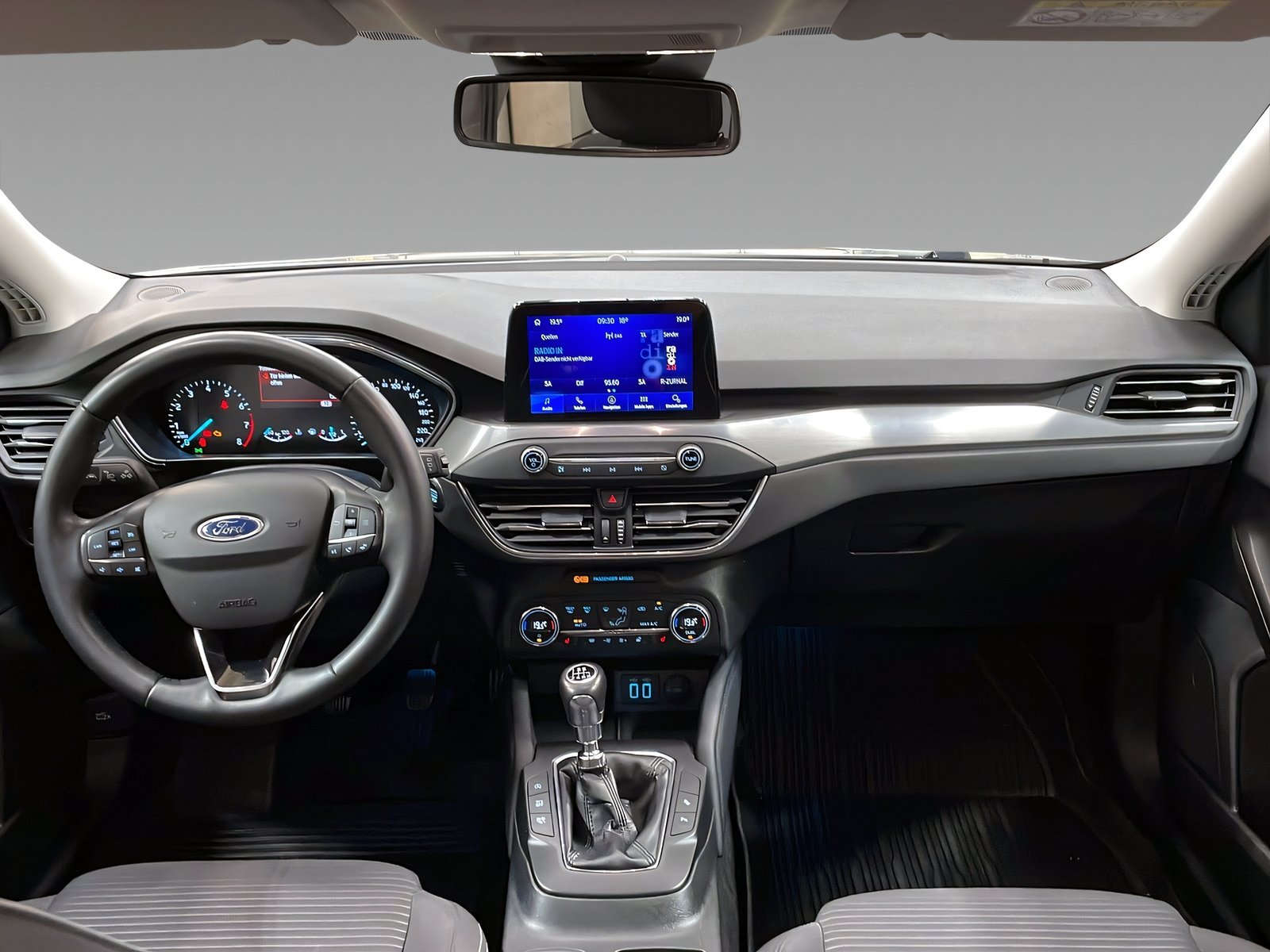 Focus 1.0 EcoBoost Titanium Kamera+PDC+SHZ Bild 10