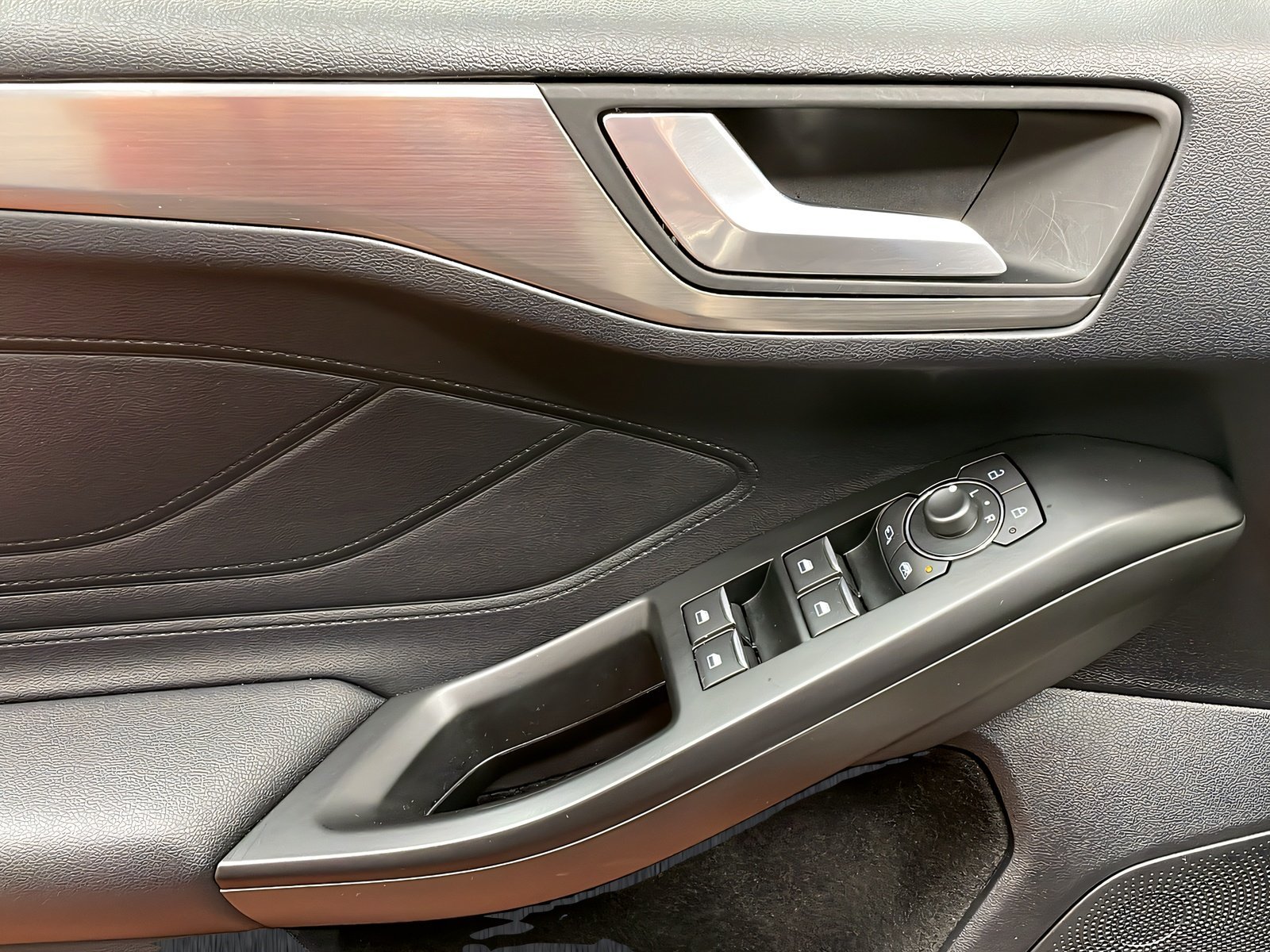 Focus 1.0 EcoBoost Titanium Kamera+PDC+SHZ Bild 13