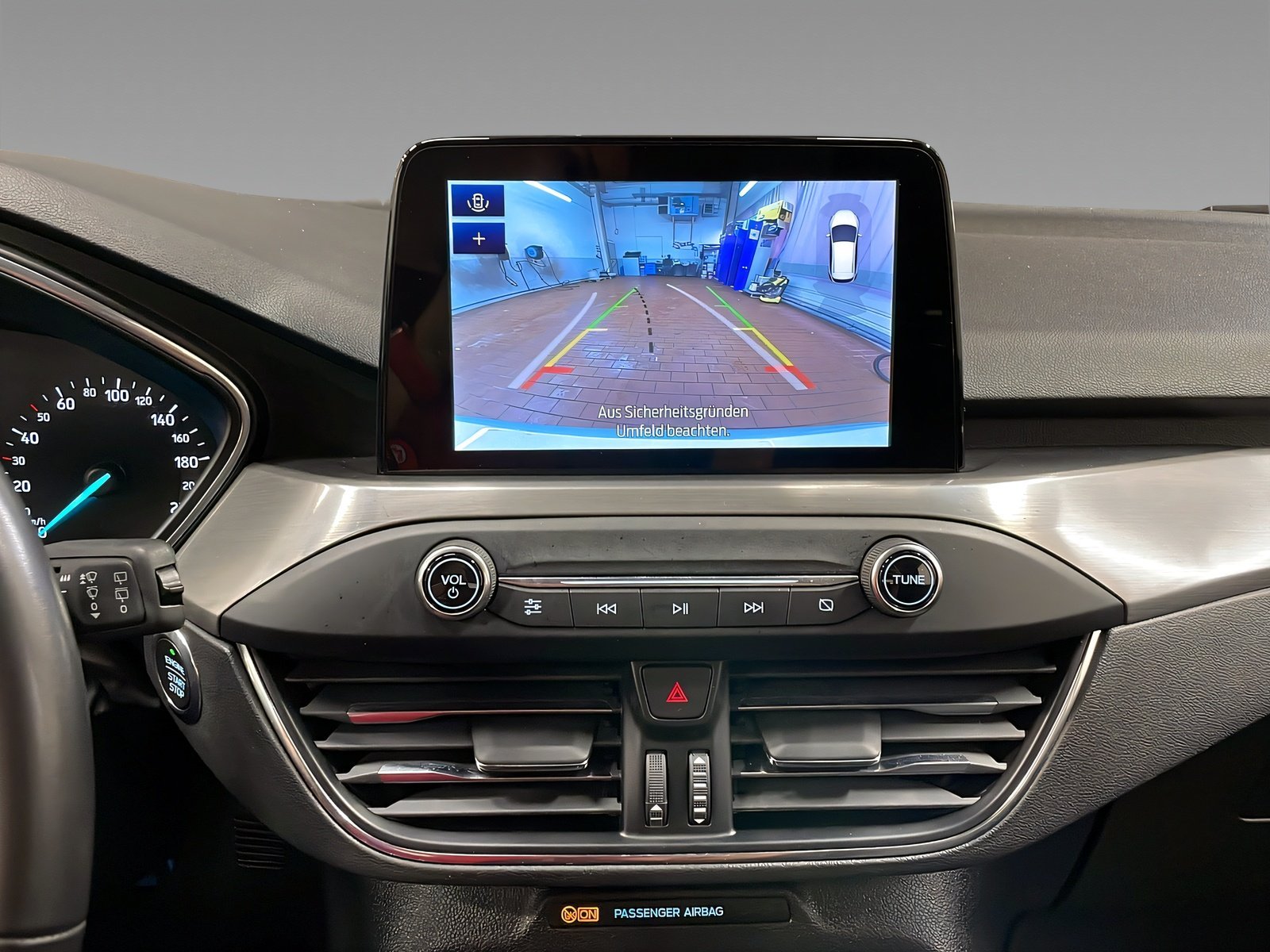 Focus 1.0 EcoBoost Titanium Kamera+PDC+SHZ Bild 14