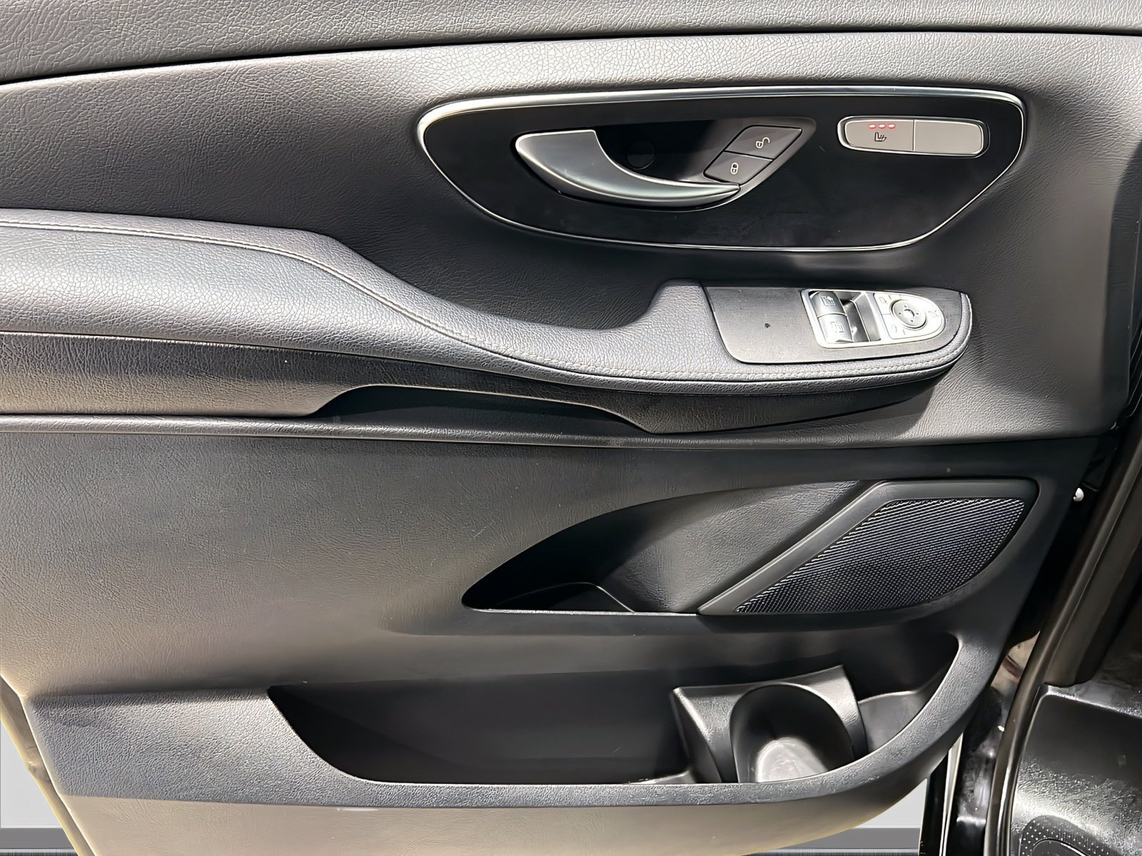 V 300 d Extralang AVANTGARDE+LED+Kamera+DAB Bild 13