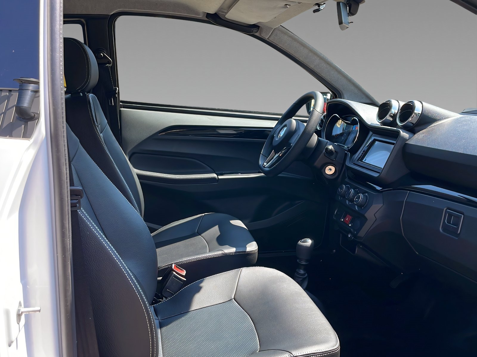 AIXAM City Sport Kamera+Bluetooth+DAB+ab 15 Bild 11