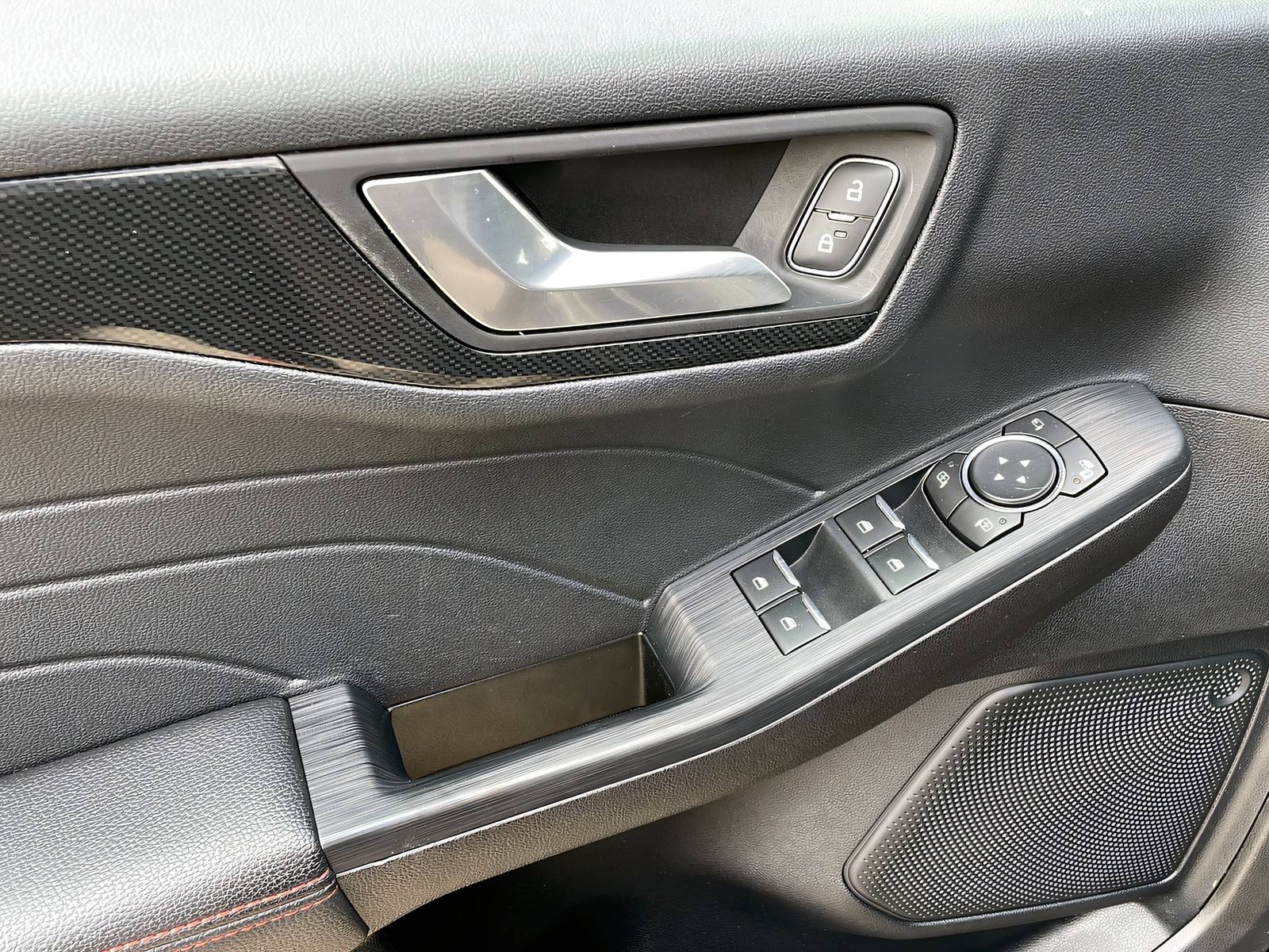 Kuga PHEV ST-Line X Kam+LrHz+HuD-AHKVorr-8fach Bild 12