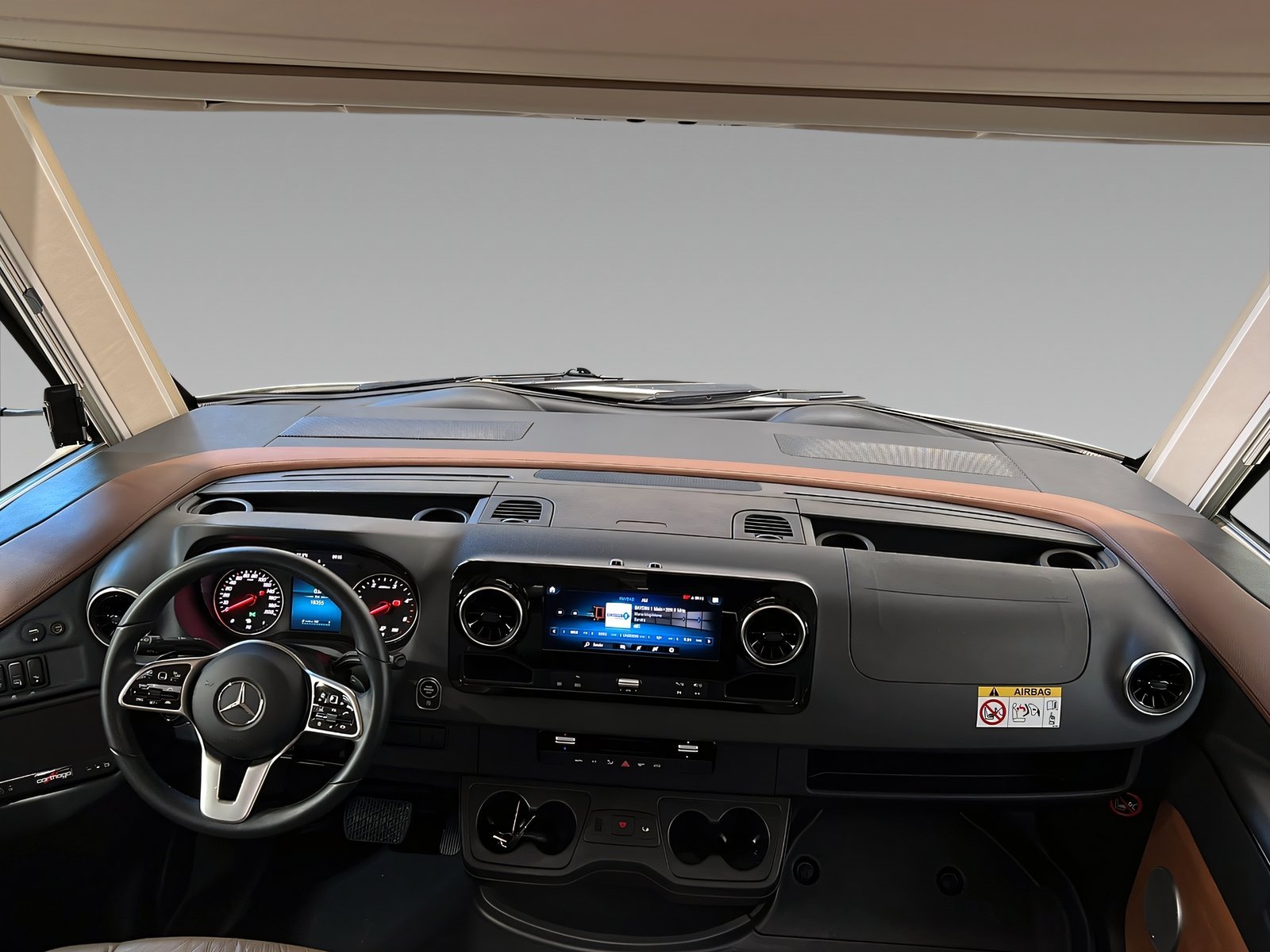 Carthago C-LINE 4.9 LE TV+Hubbett+Markise+Garage Bild 5