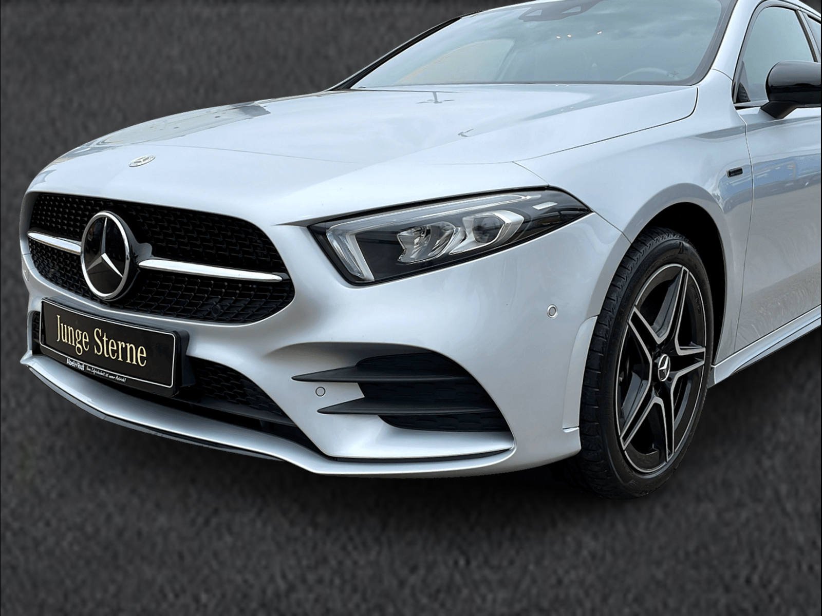 A 250 e AMG+LED+DISTR+NIGHT+Kamera+CarPlay+Ambi Bild 3