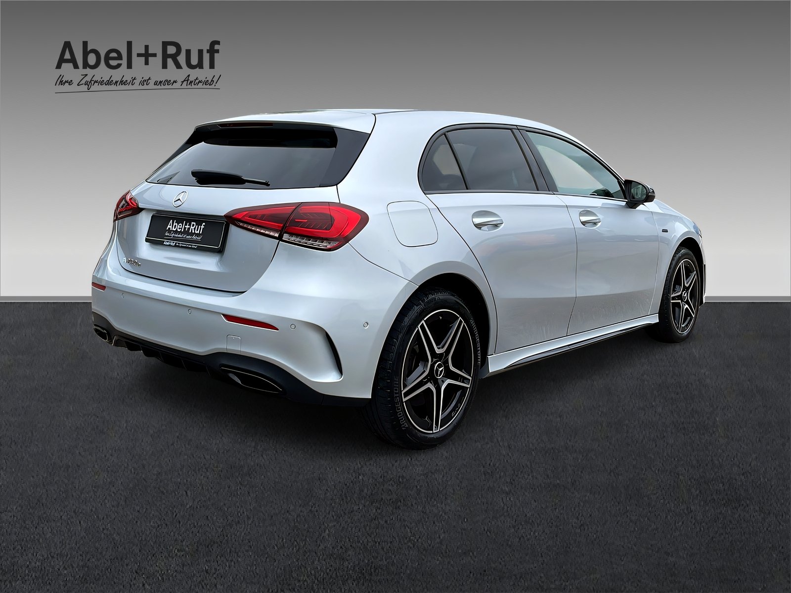 A 250 e AMG+LED+DISTR+NIGHT+Kamera+CarPlay+Ambi Bild 7