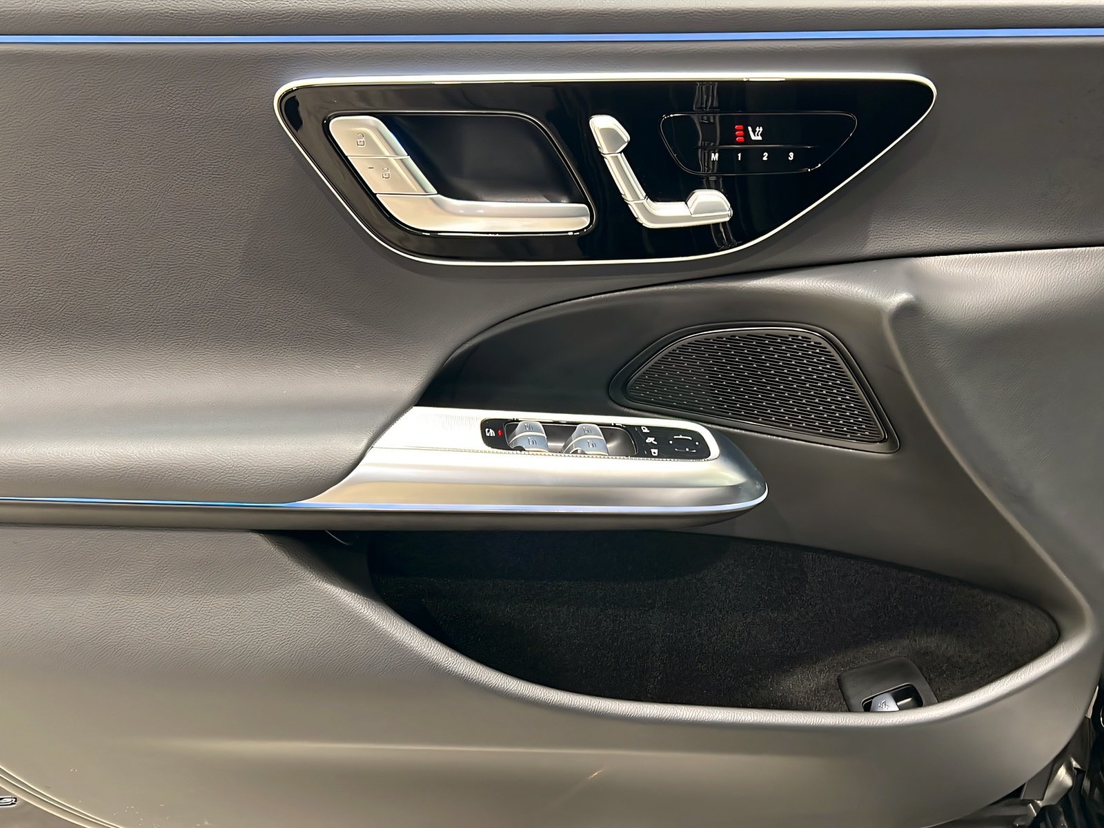 E 450 4M Limo AVANTGARDE+LED+DISTR+Memo+TotW+360 Bild 13