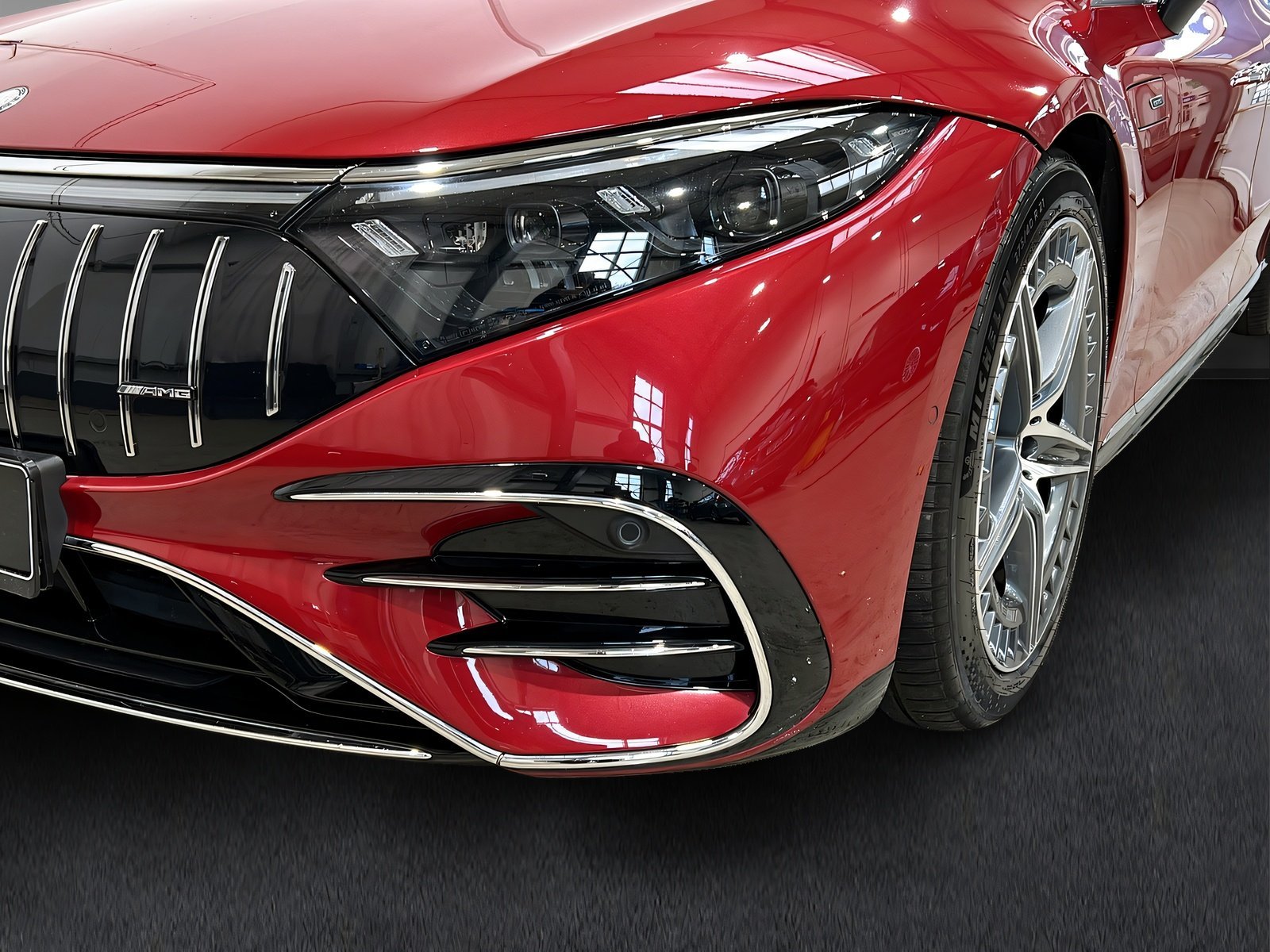 EQS 53 4M+ Guard+TV+Premium+Hyperscreen+Burm+LED Bild 3