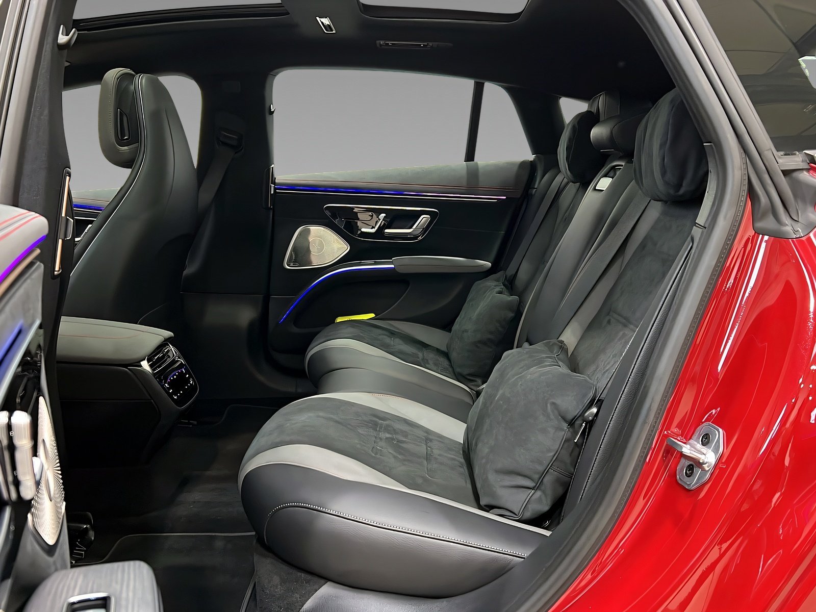 EQS 53 4M+ Guard+TV+Premium+Hyperscreen+Burm+LED Bild 10