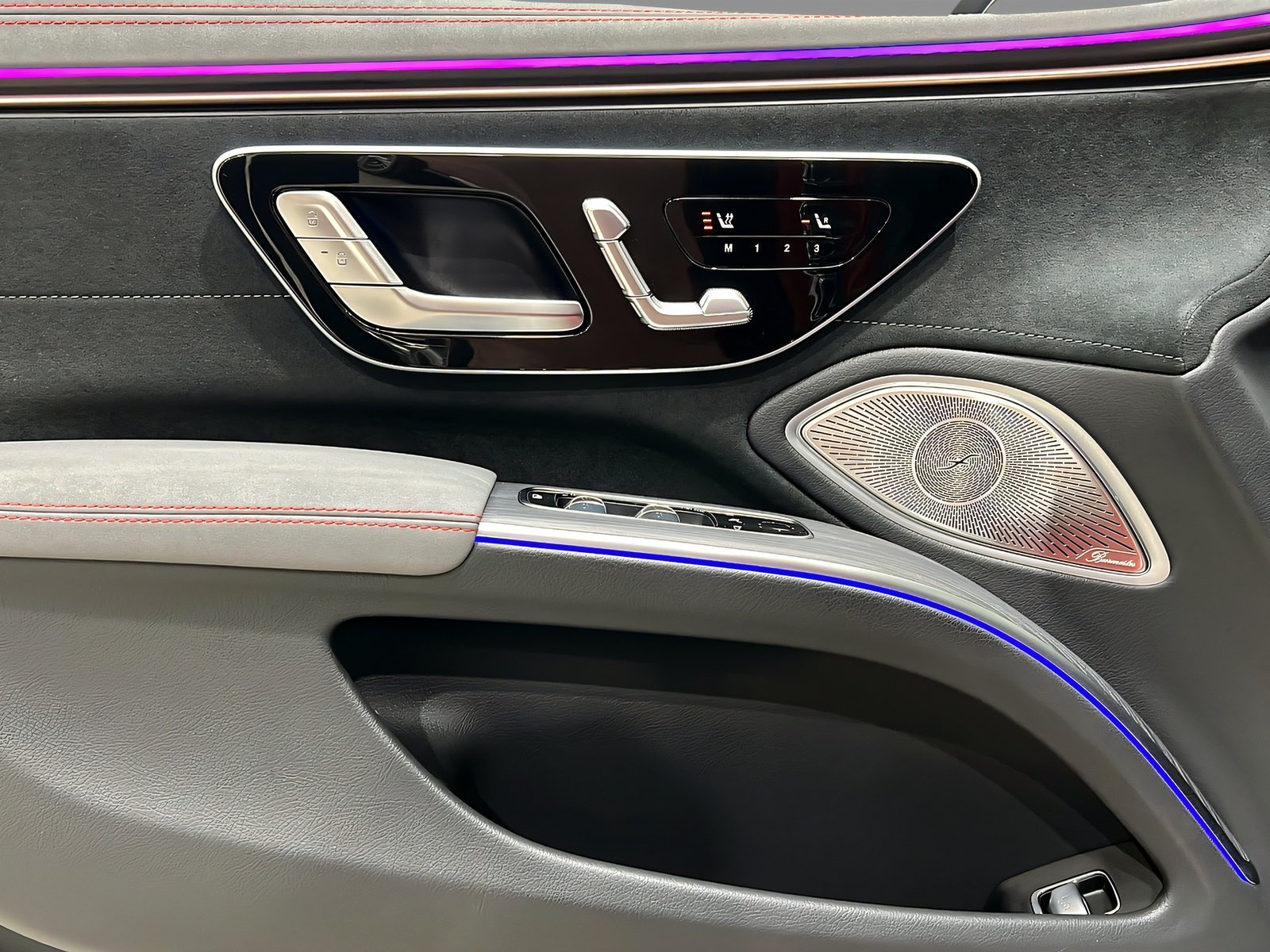 EQS 53 4M+ Guard+TV+Premium+Hyperscreen+Burm+LED Bild 13