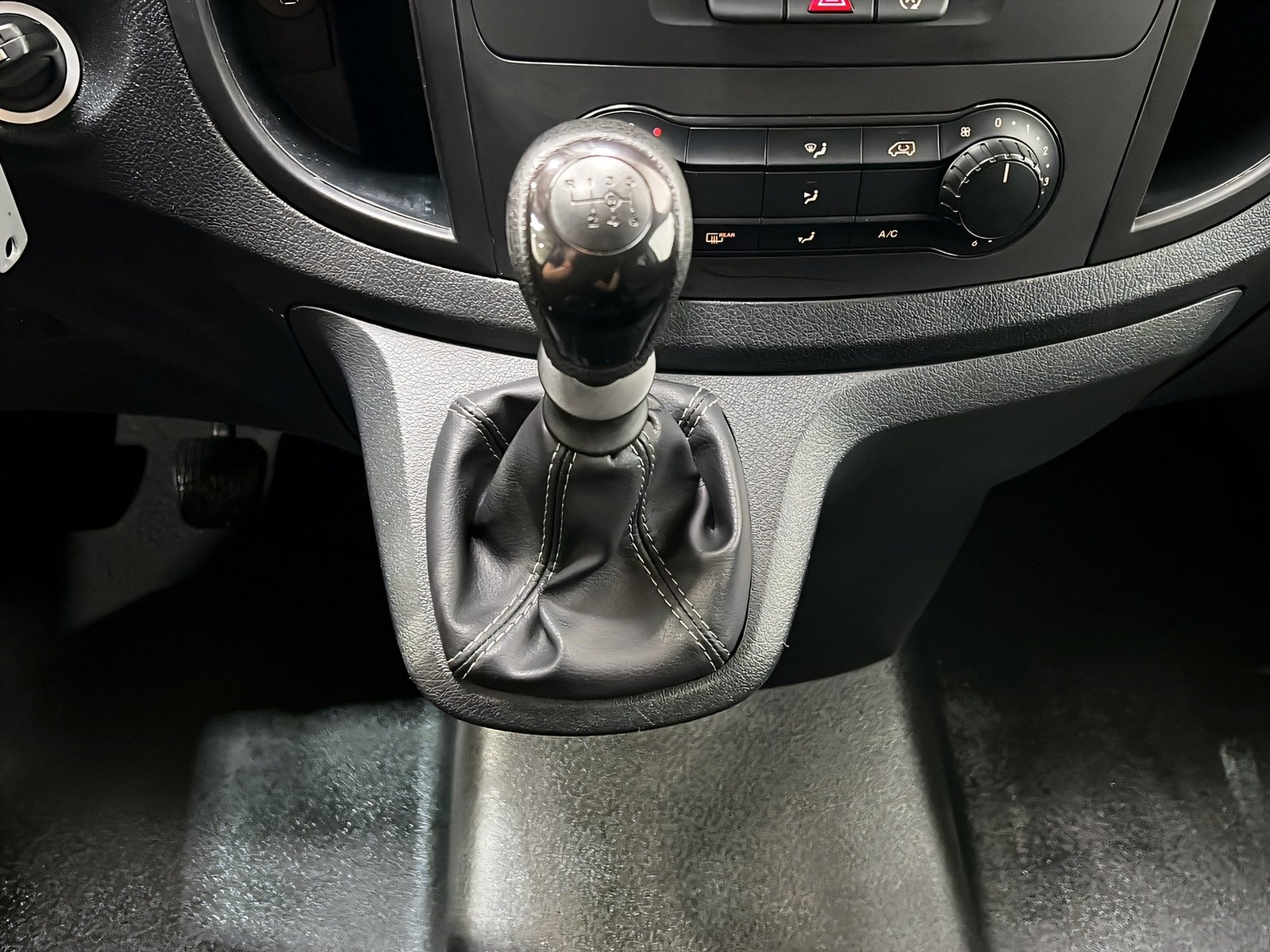 Vito 114 CDI Tourer PRO Lang Klima+PDC Bild 15