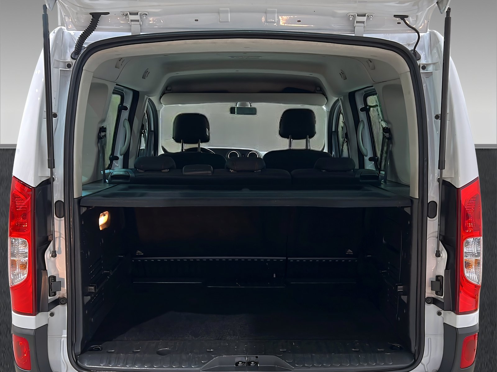 Citan 111 CDI Tourer Lang CHROM+Navi+Tempo+SHz Bild 8