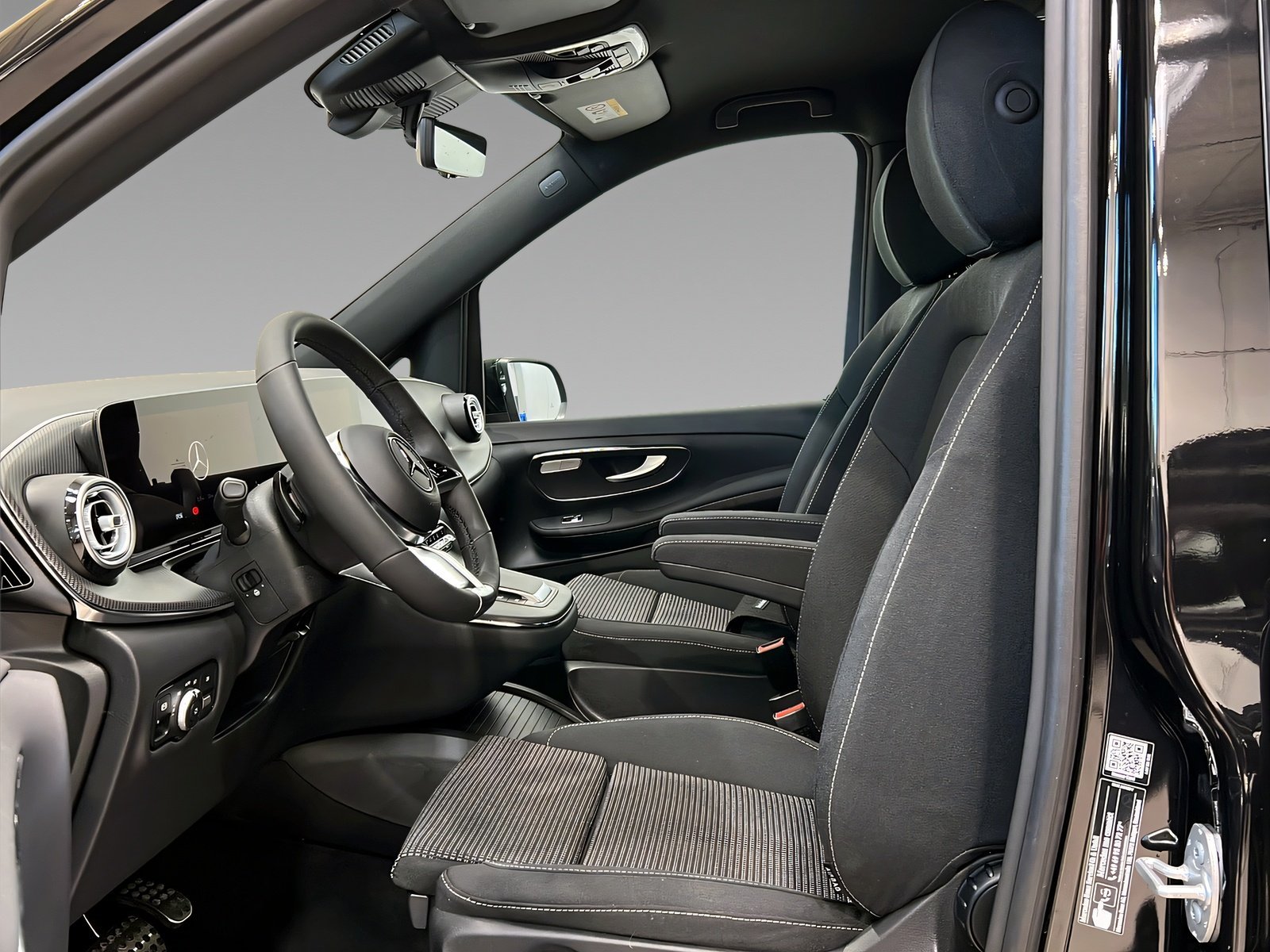 V 300 d 4M STYLE+AMG+DISTR+PANO+Burme+AHK+360 Bild 8