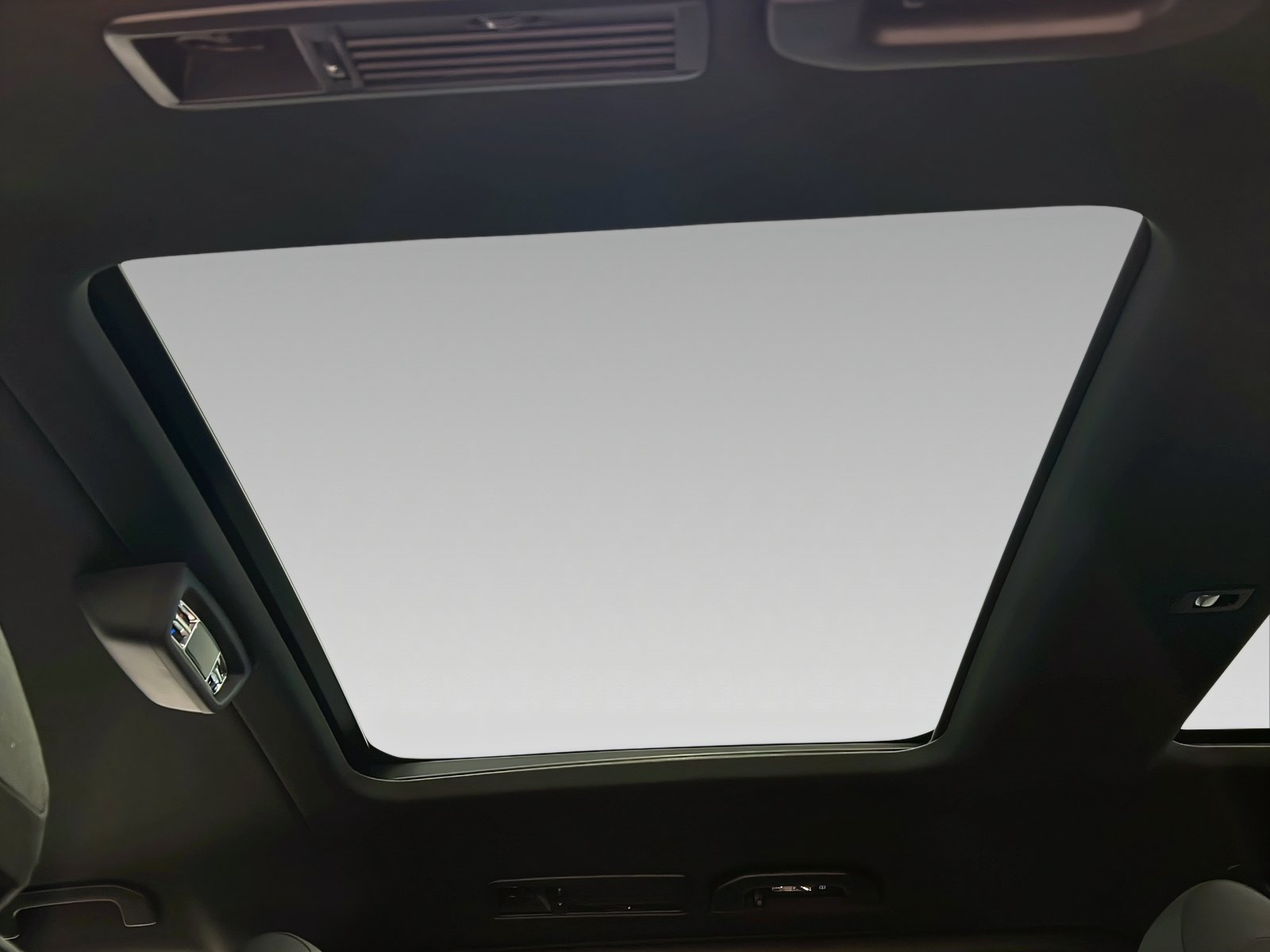 V 300 d 4M STYLE+AMG+DISTR+PANO+Burme+AHK+360 Bild 12