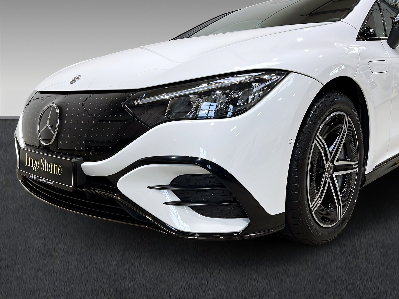 EQE 300 AMG Memory+Night+LED+Kamera+LRH+DAB+SHZ Bild 3