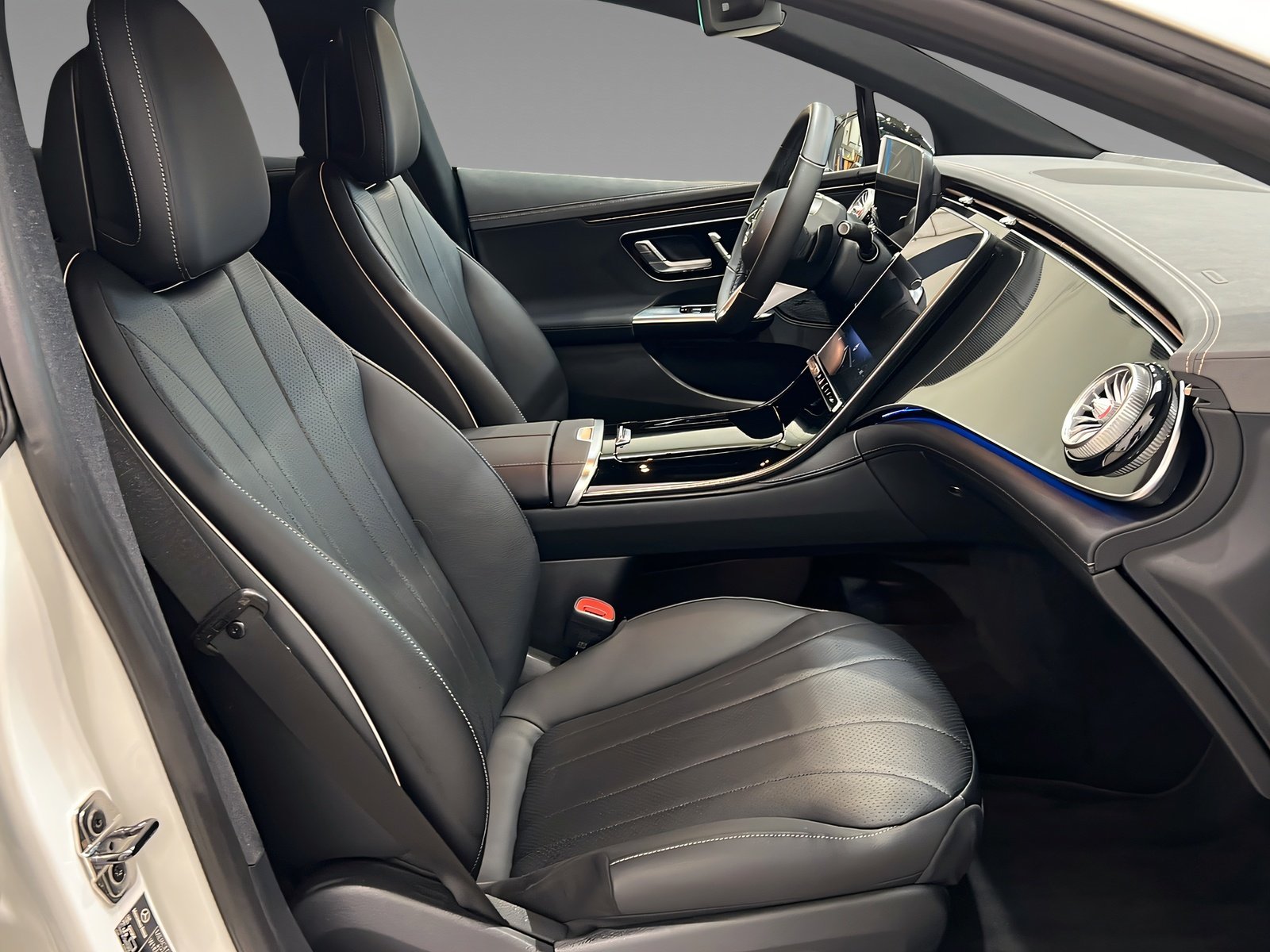 EQE 300 AMG Memory+Night+LED+Kamera+LRH+DAB+SHZ Bild 12