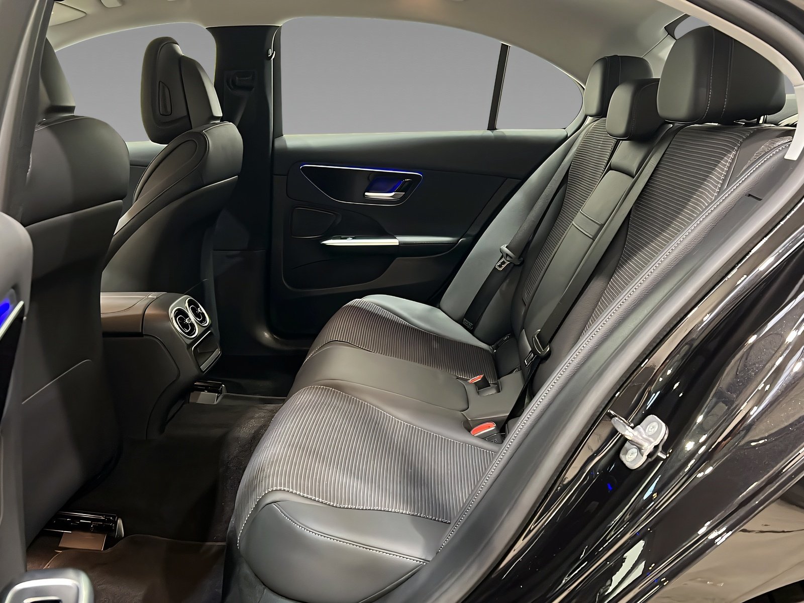 C 180 AVANTGARDE+LED+CarPlay+LrHz+DAB+AHK+360° Bild 10