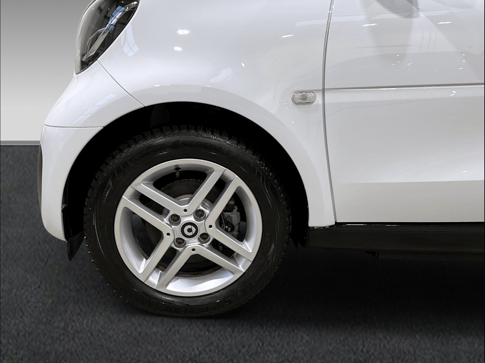 smart EQ fortwo Plus-Paket+Tempomat+Klima+DAB Bild 4