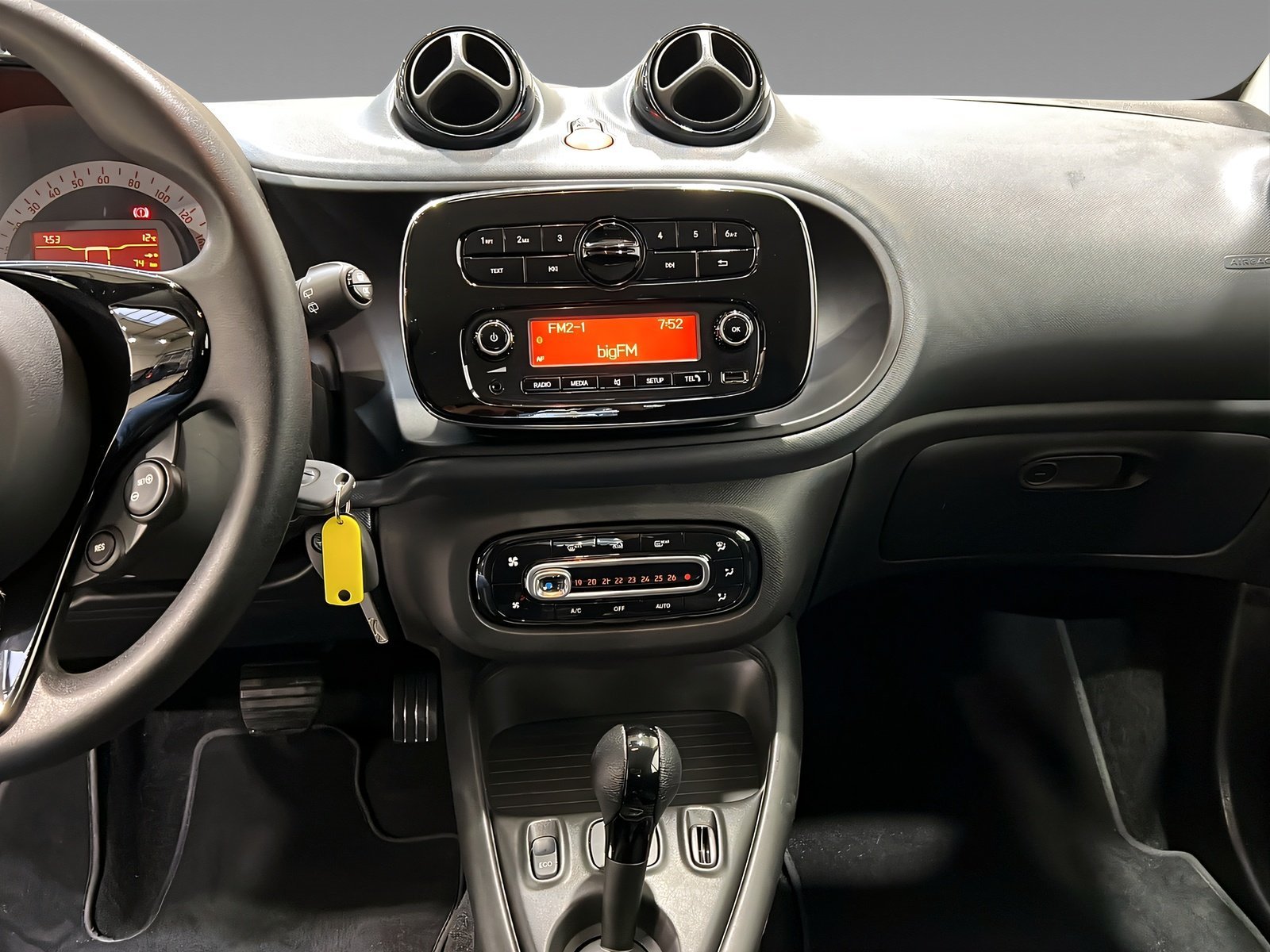 smart EQ fortwo Plus-Paket+Tempomat+Klima+DAB Bild 15