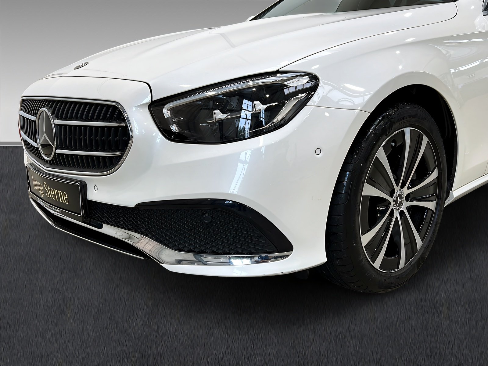 E 300 e T AVANTGARDE+LED+DISTR+Memo+Kam+Pano+AHK Bild 4