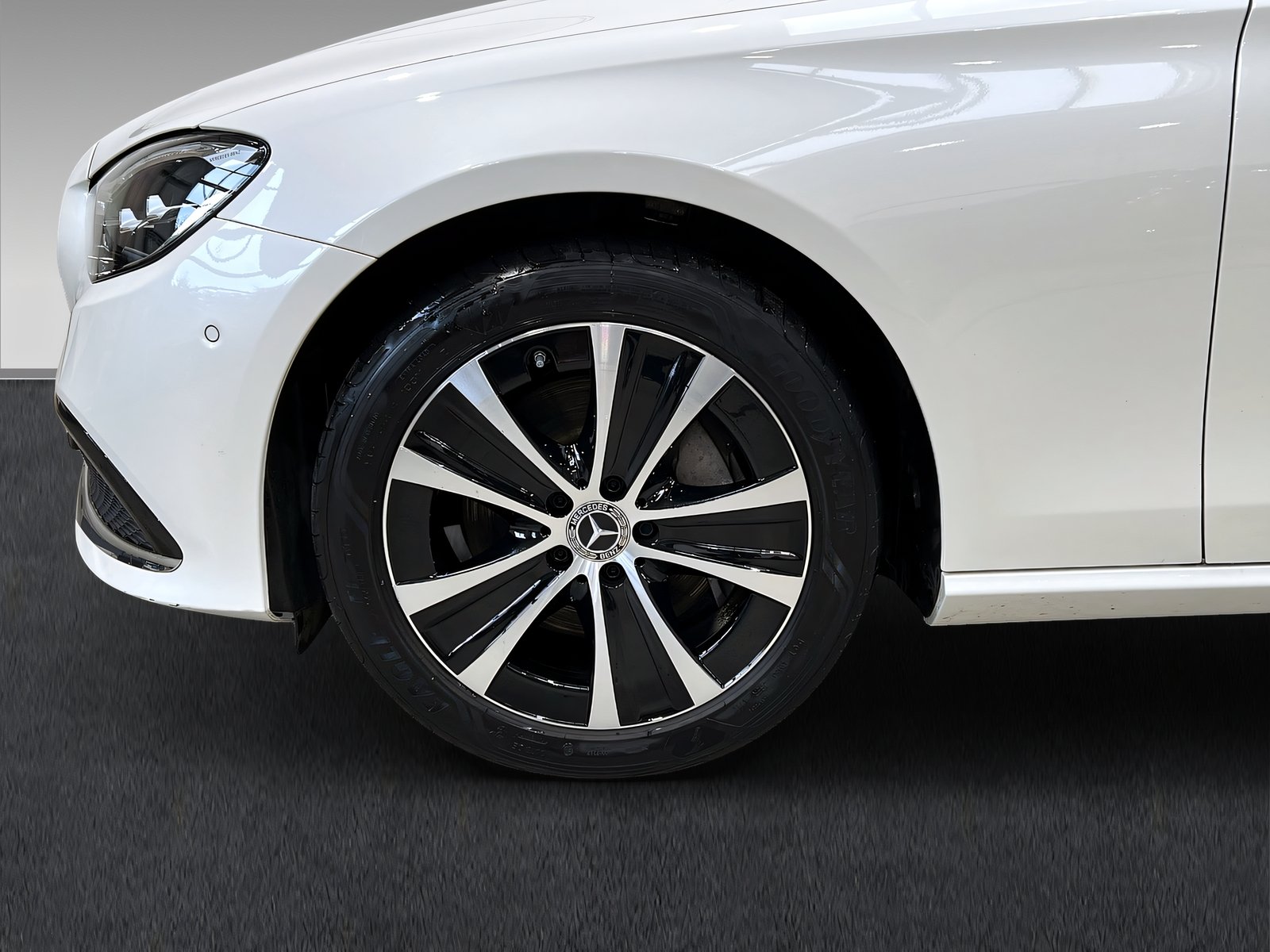 E 300 e T AVANTGARDE+LED+DISTR+Memo+Kam+Pano+AHK Bild 5