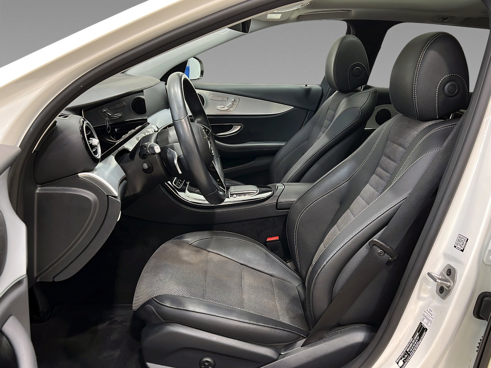 E 300 e T AVANTGARDE+LED+DISTR+Memo+Kam+Pano+AHK Bild 9