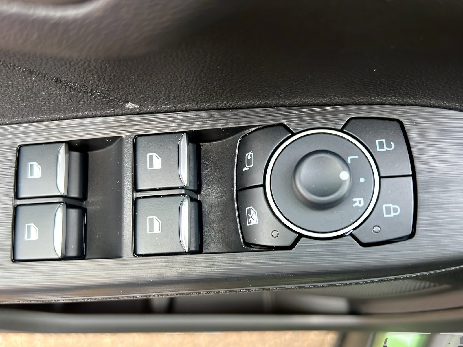 Kuga Active 2,5L PHEV+WinterPaket+PDC+Kamera+LED Bild 11