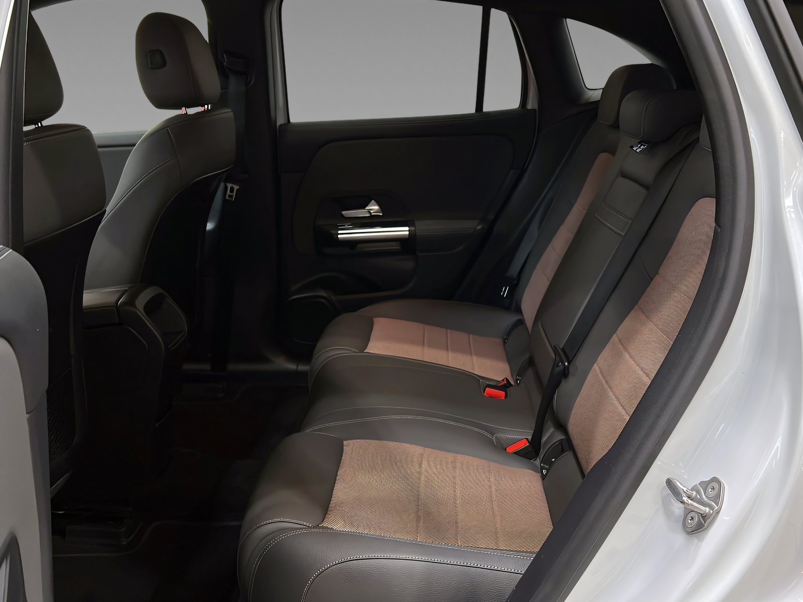 EQA 250 ELECTRIC ART+LED+NIGHT+Kamera+CarPlay Bild 10