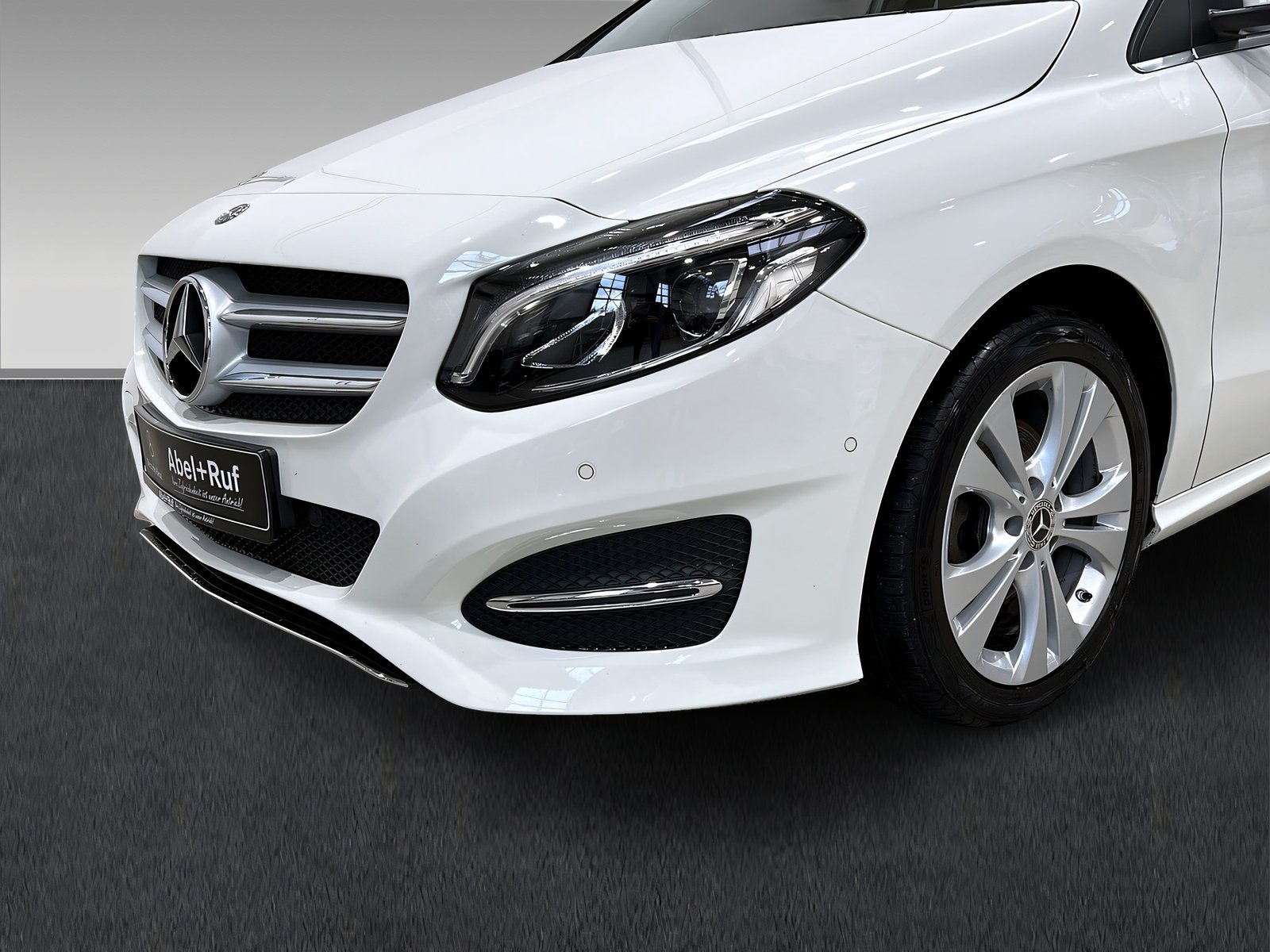 B 200 URBAN+LED+Ambiente+Tempo+PDC+AHK Bild 7